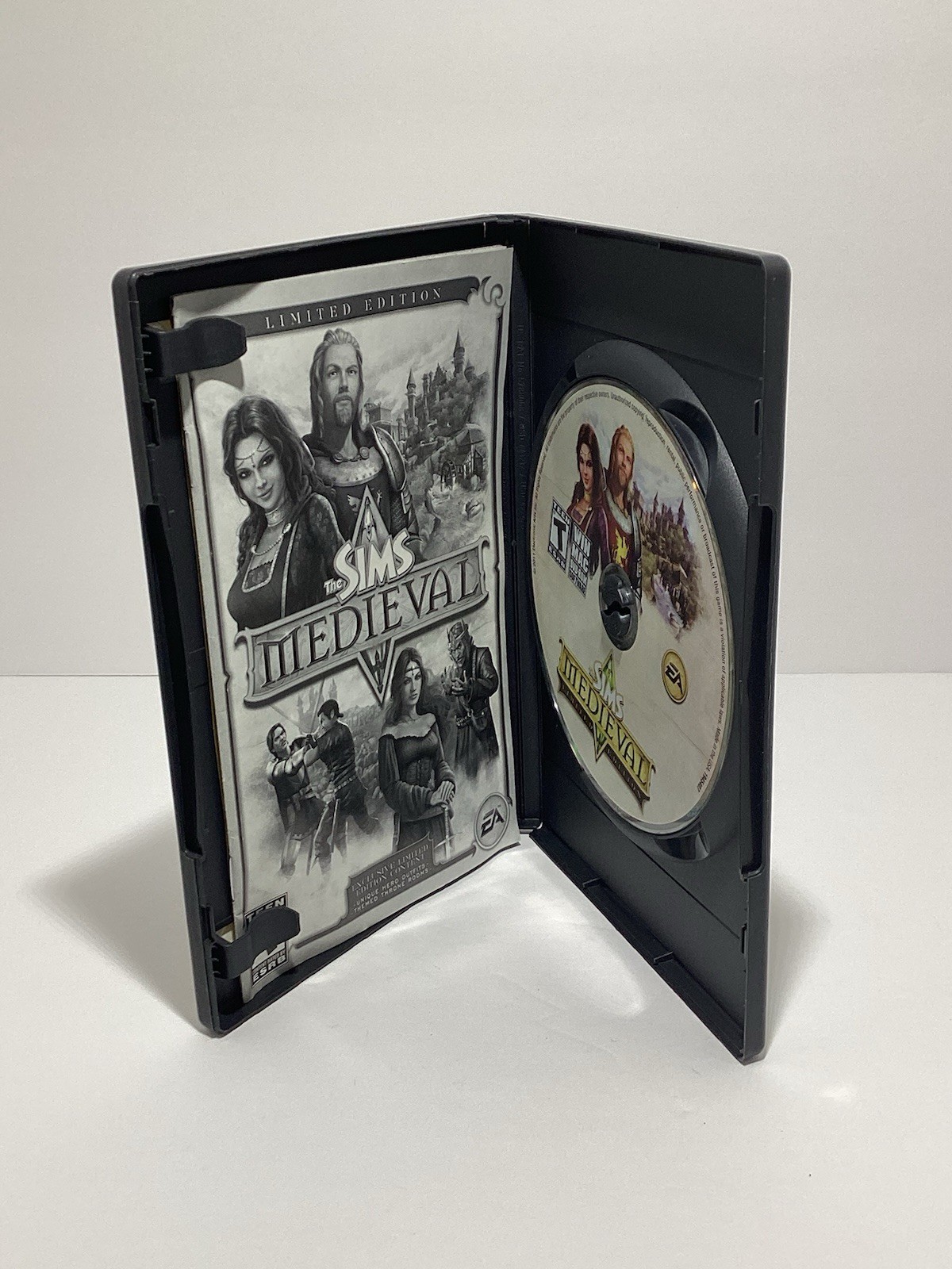 The Sims Medieval PC WIN MAC Game 2011 Complete Limited Edition