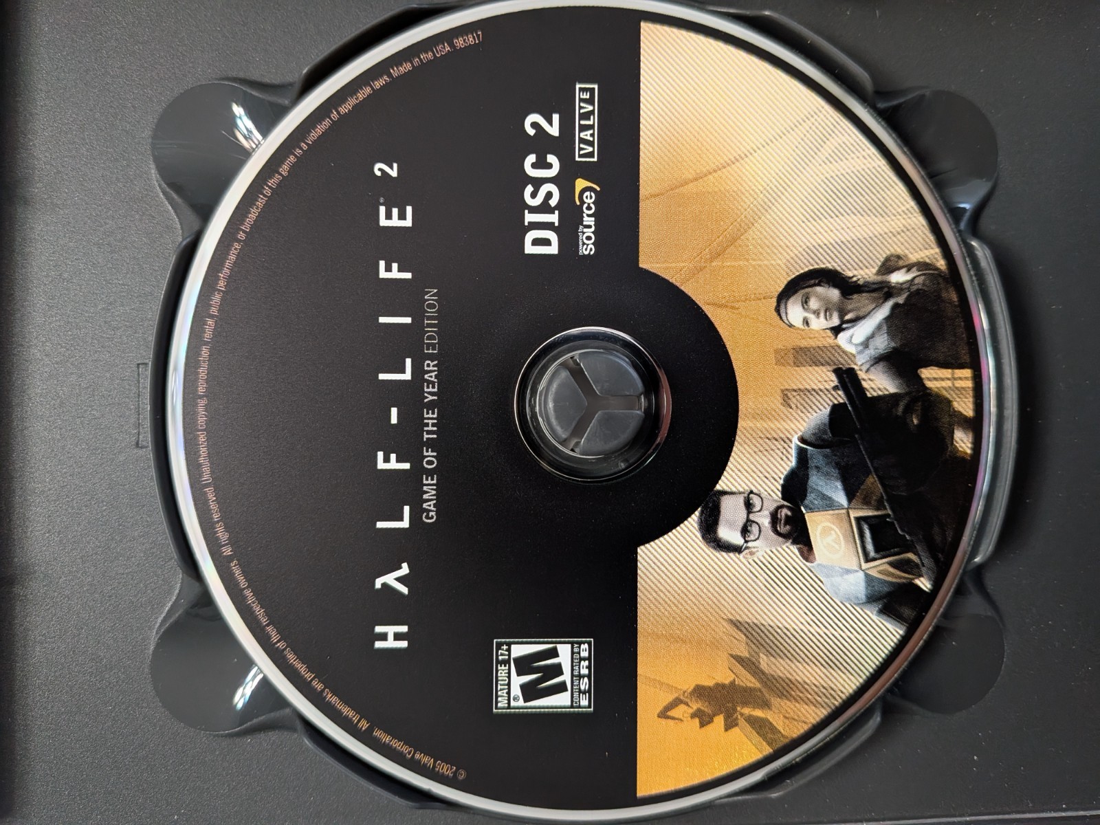 HALF-LIFE 2 GAME OF THE YEAR EDITION PC CIB LIKENEW