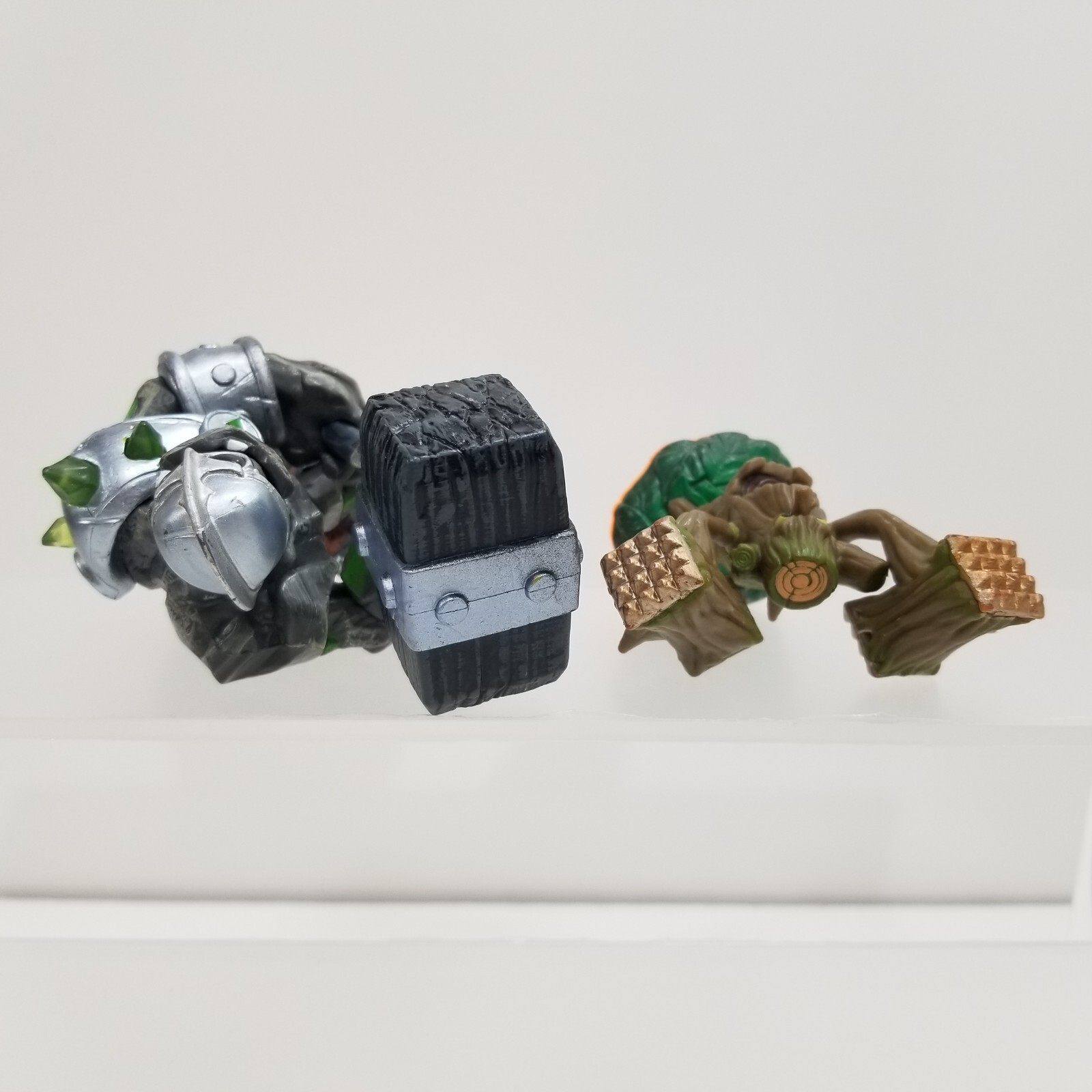 Skylanders Giants Figures – Lightning Rod, Crusher, Ignitor, & Stump Smash
