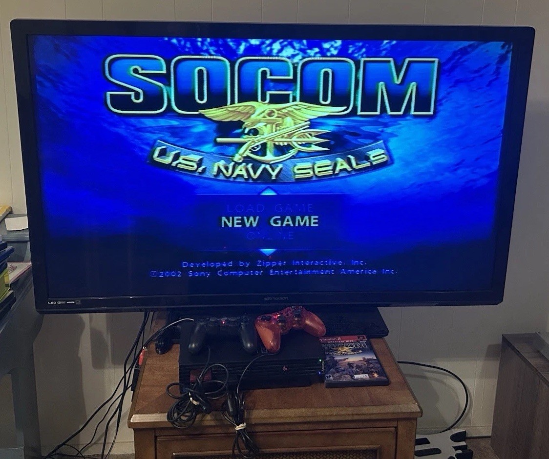 Sony PlayStation 2 PS2 Fat Console Bundle SCPH-30001 2 Controllers Game Memory