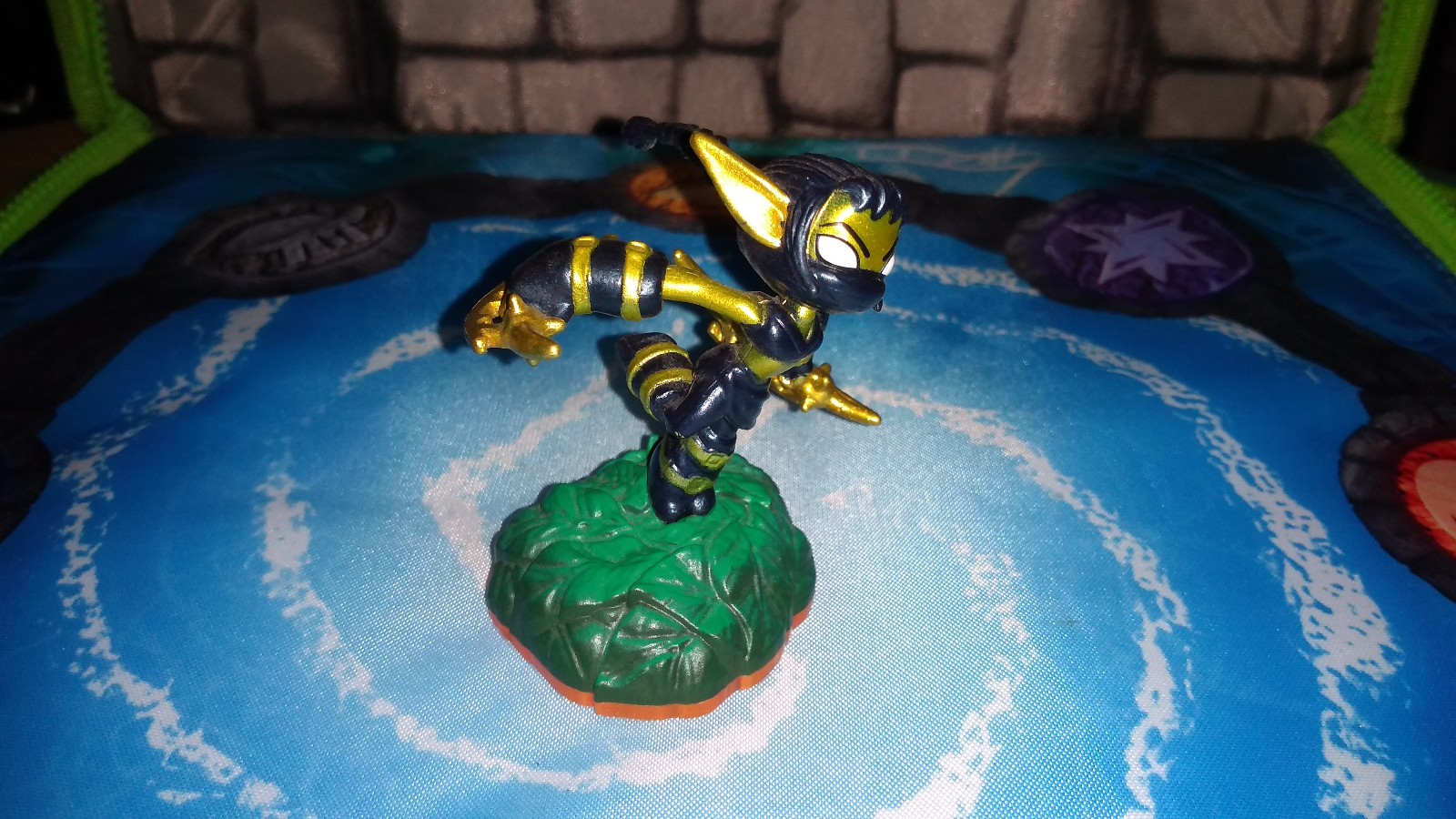 Skylanders Loose figure Legendary Stealth Elf