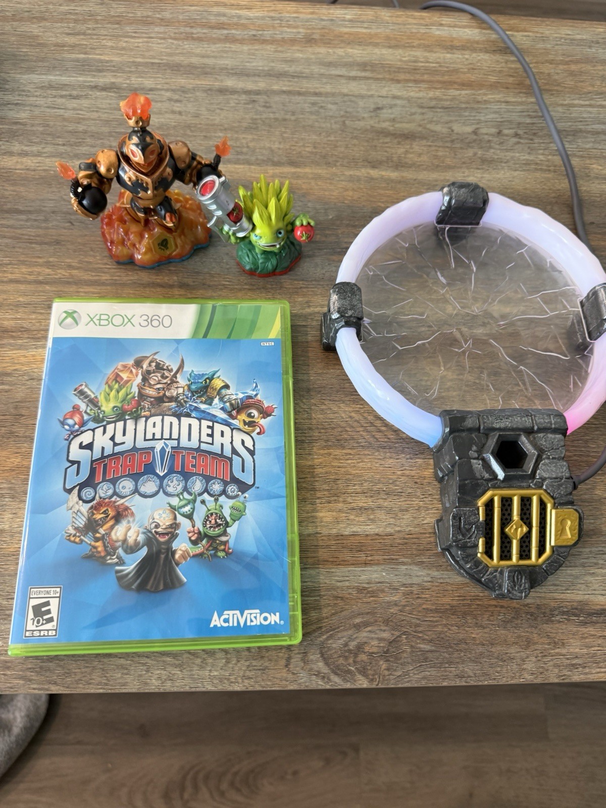 Xbox 360 Traptanium Portal/Game Bundle W/Blast Zone and Food Fight Tested