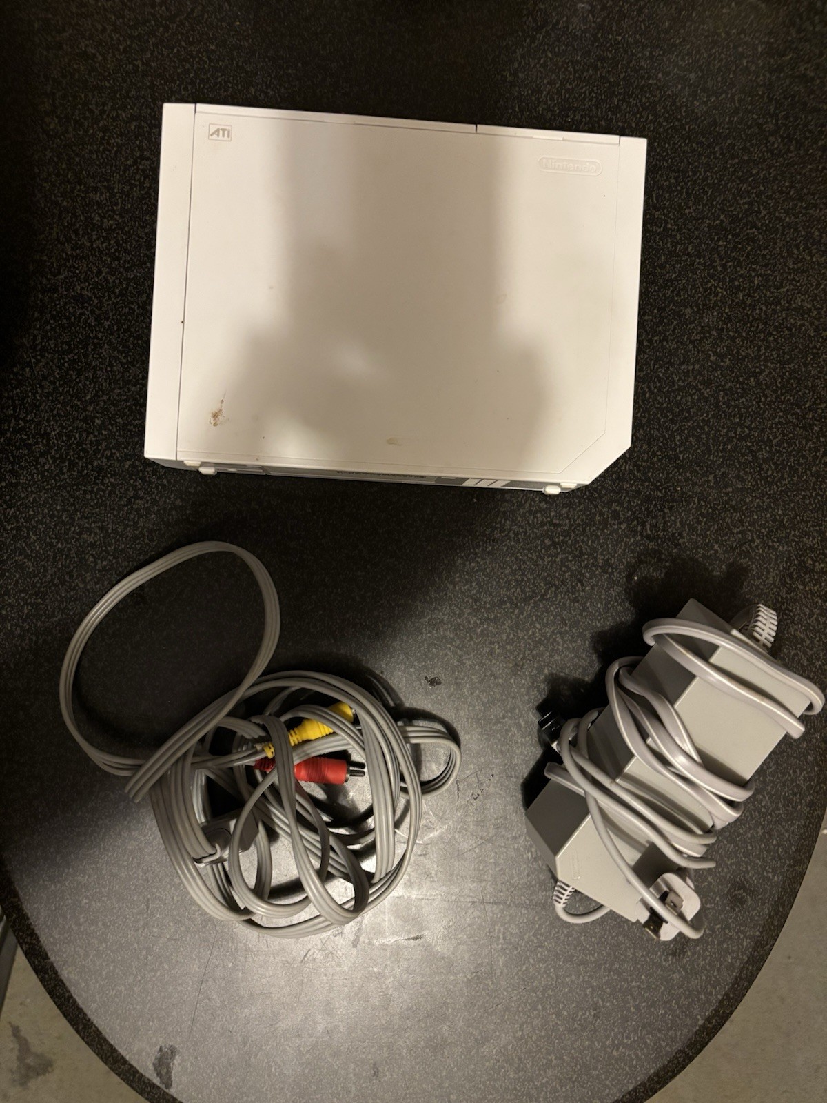 Nintendo Wii RVL-001 White NTSC Wi-Fi 480p Console w/ AV & Power Cables Manuals