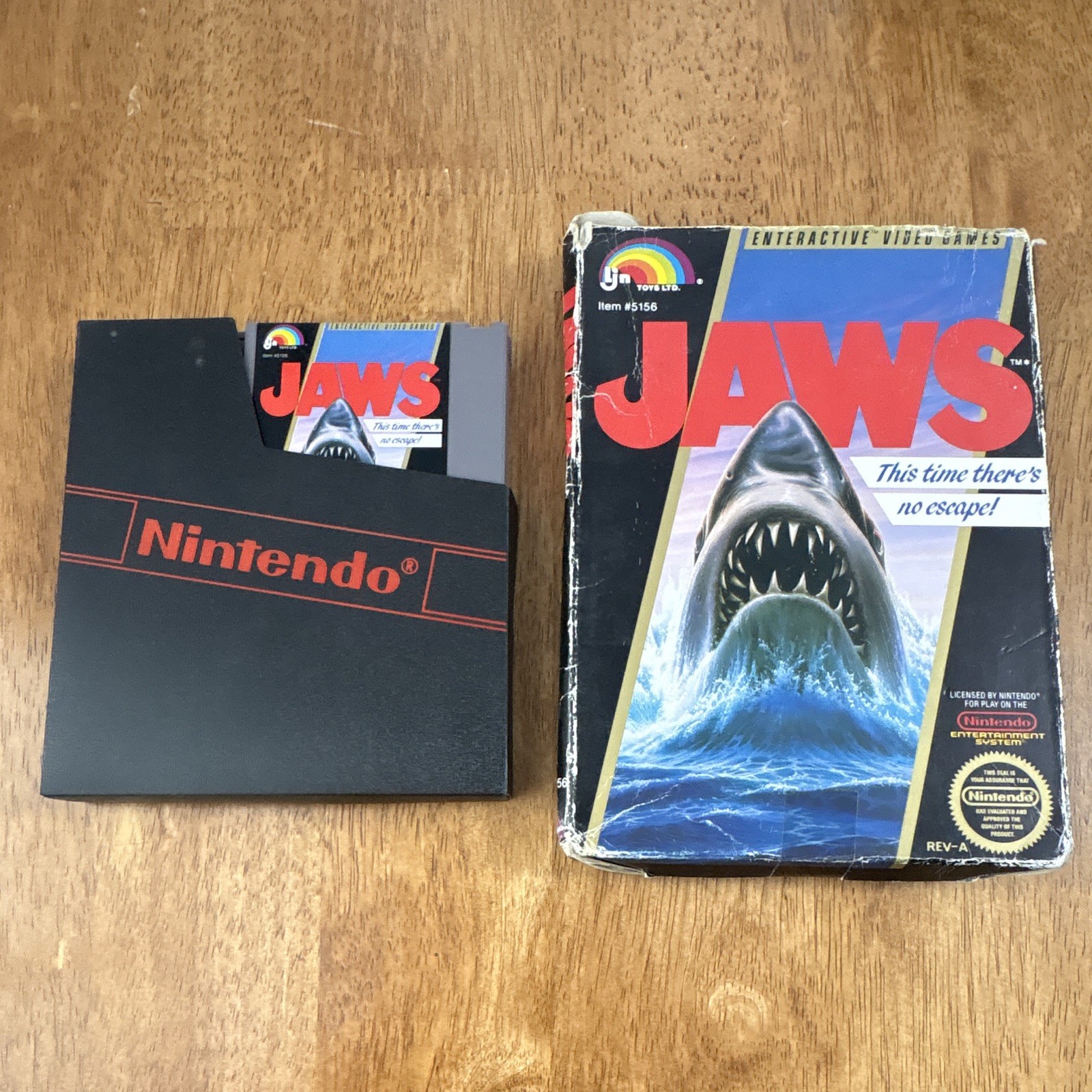 Jaws (Nintendo Entertainment System NES, 1987) w/ Box top torn