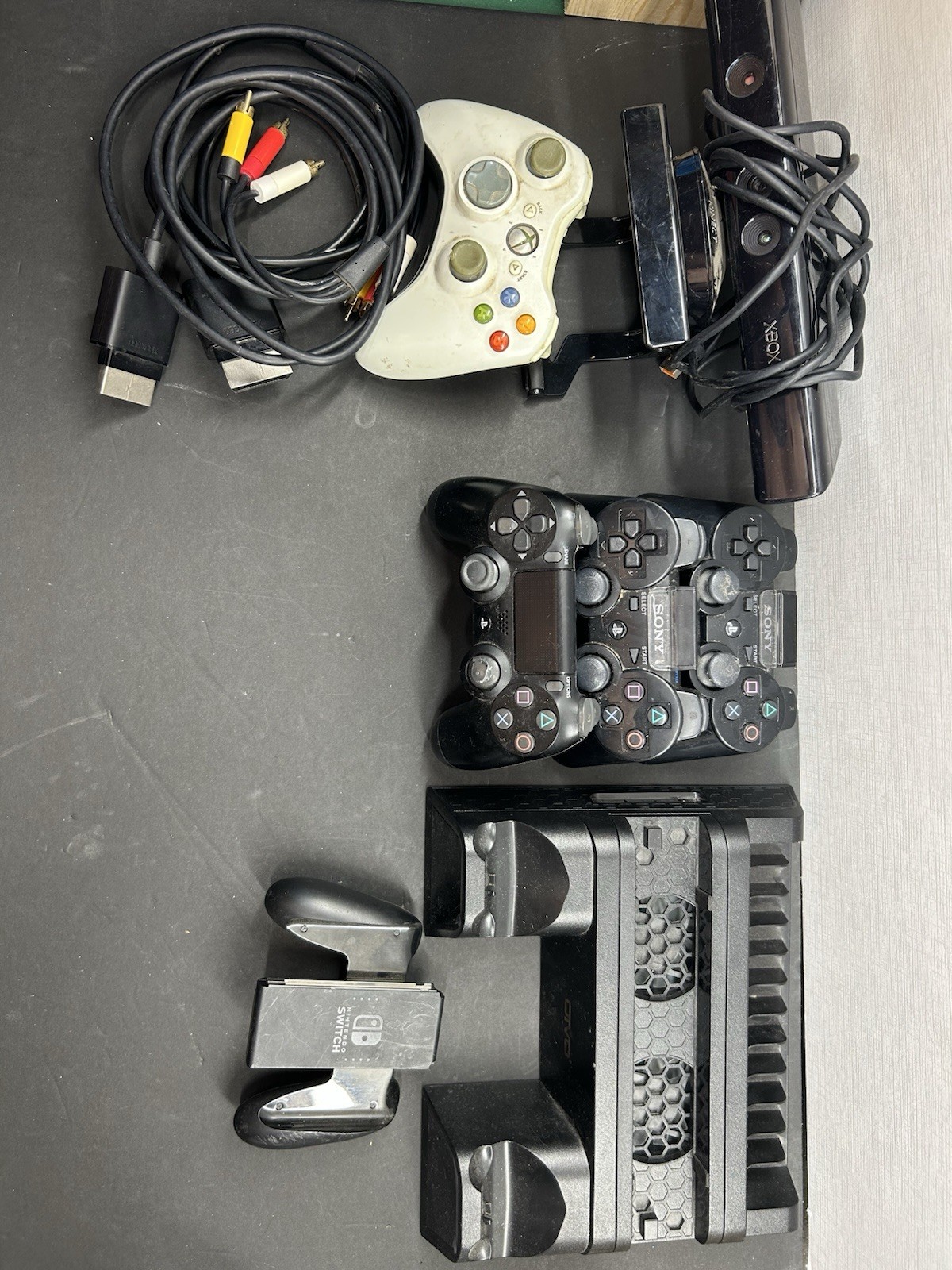 Vintage Video Game Consoles & Controllers – Untested Nintendo, PlayStation, Xbox
