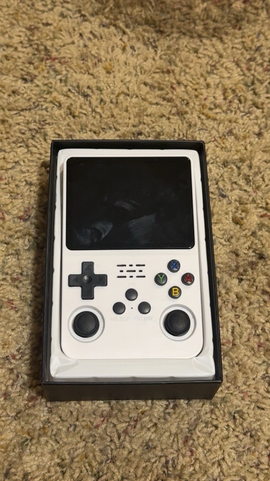 R36S Handheld Game Console 640×480 Resolution White microUSB TF Card