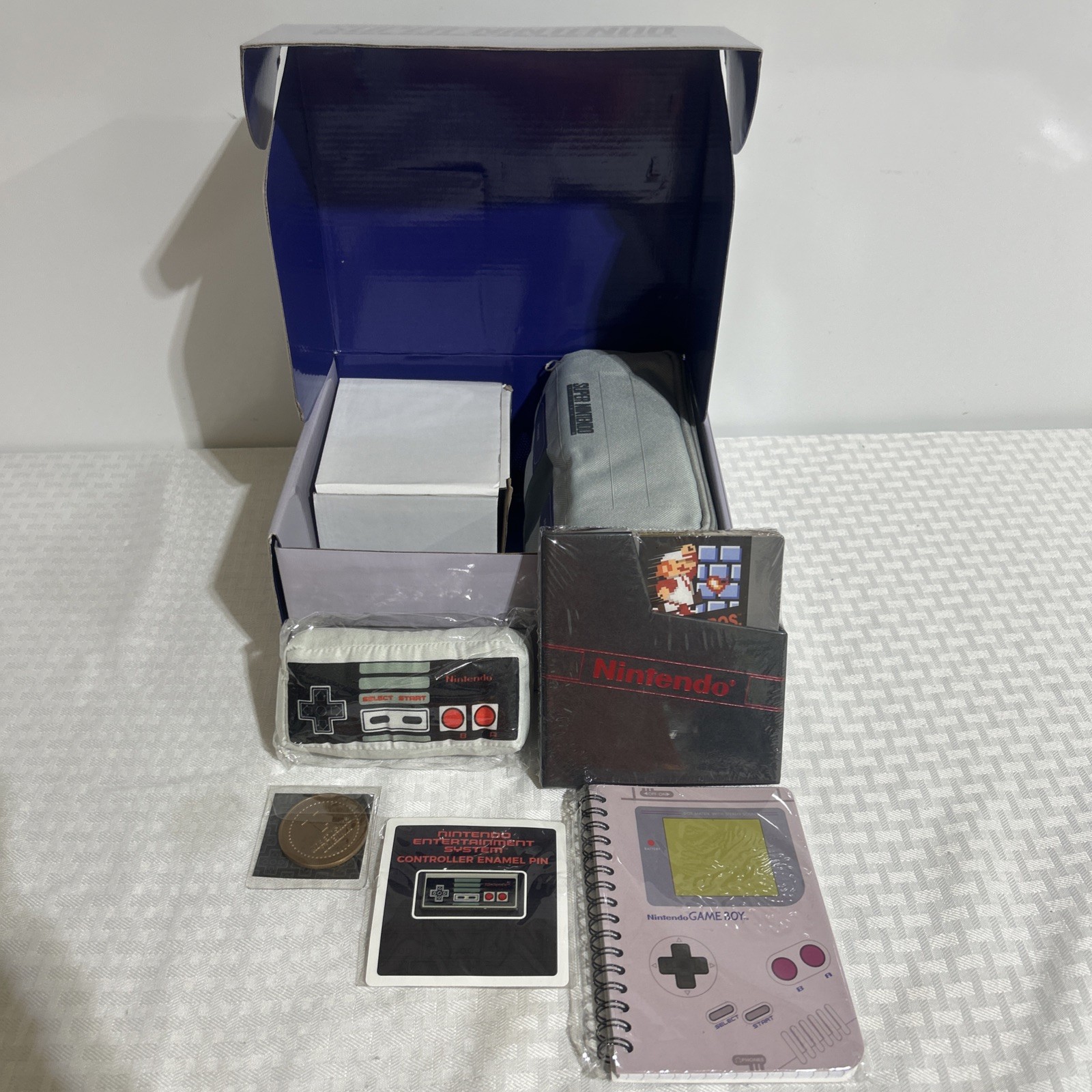 Culturefly Nintendo Gameboy NES SNES GB Box W/ 7 Collector Items NEW OPEN BOX