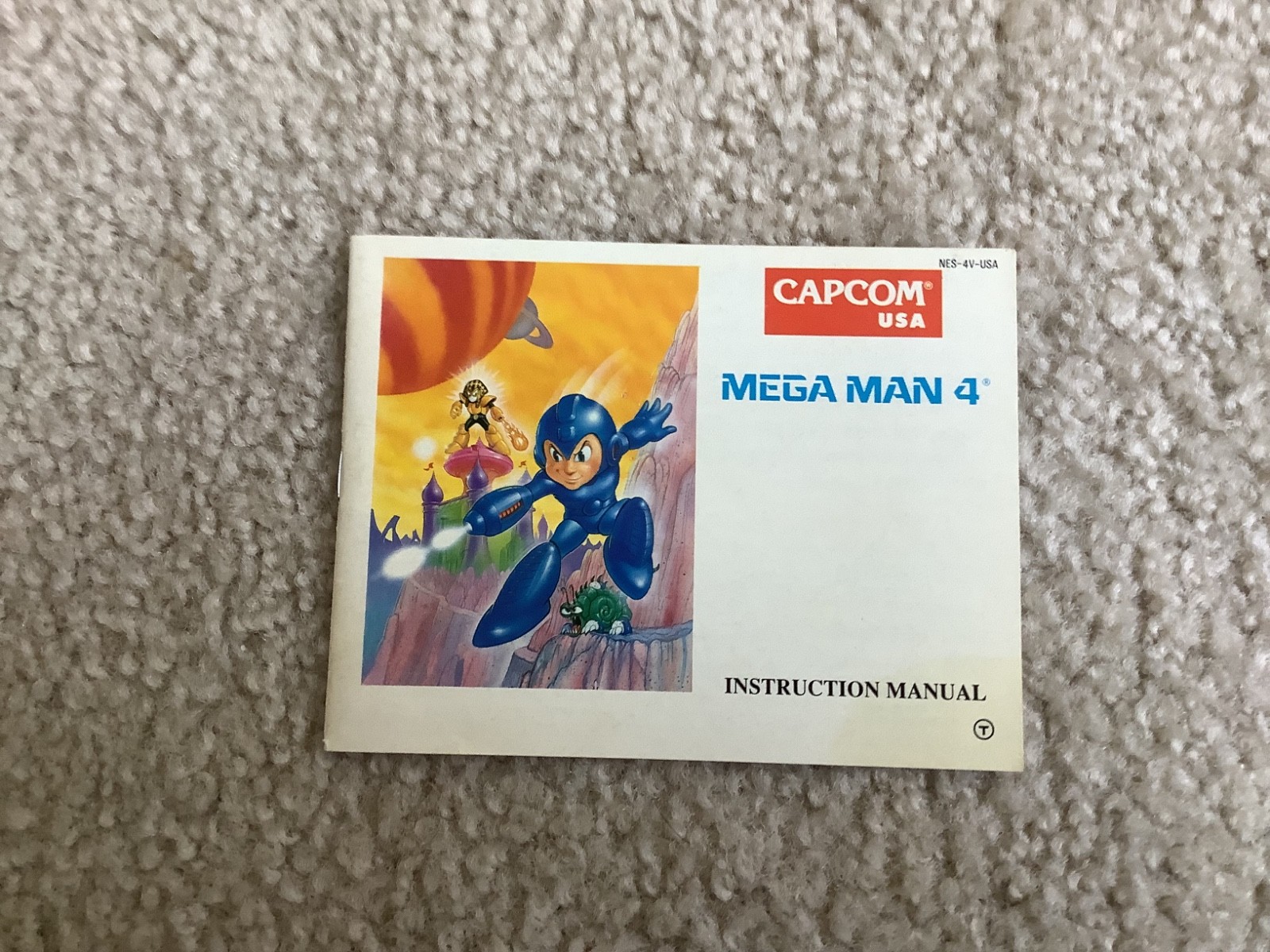 Mega Man 4 (NES Capcom 1991) CIB Very Good Working Condition