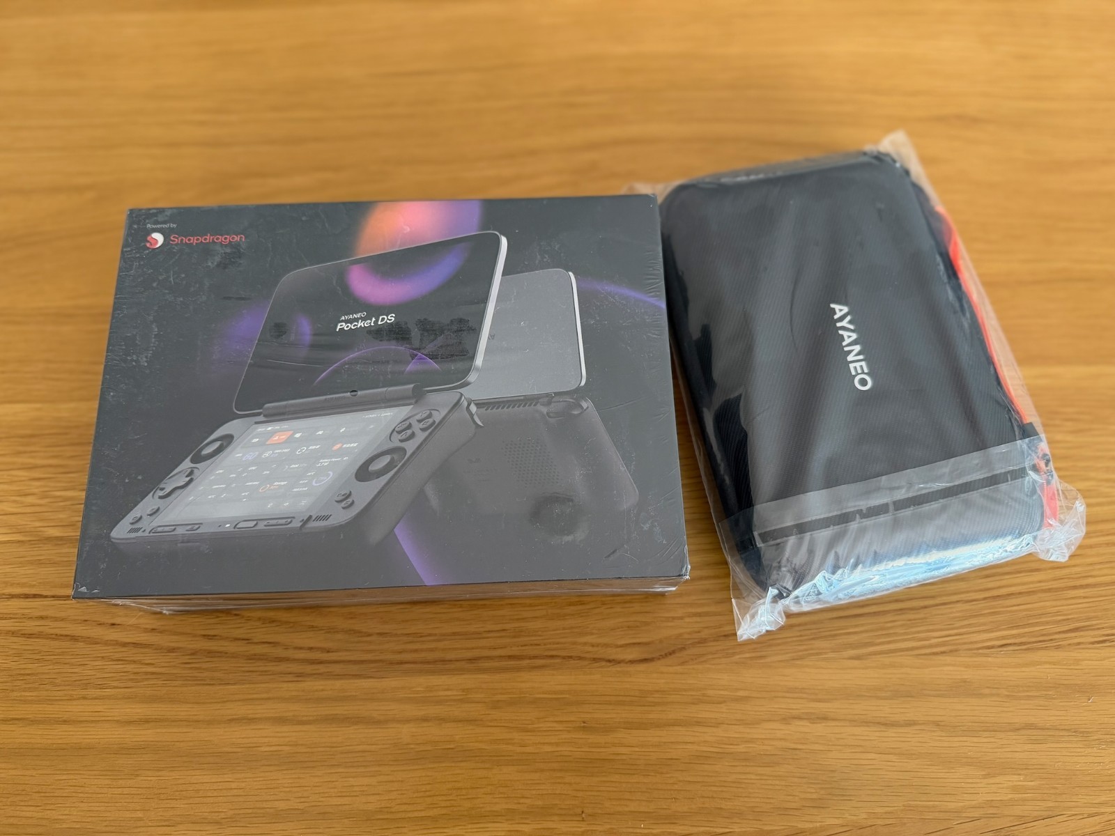 AYANEO Pocket DS 16GB/512GB Black w/ Case