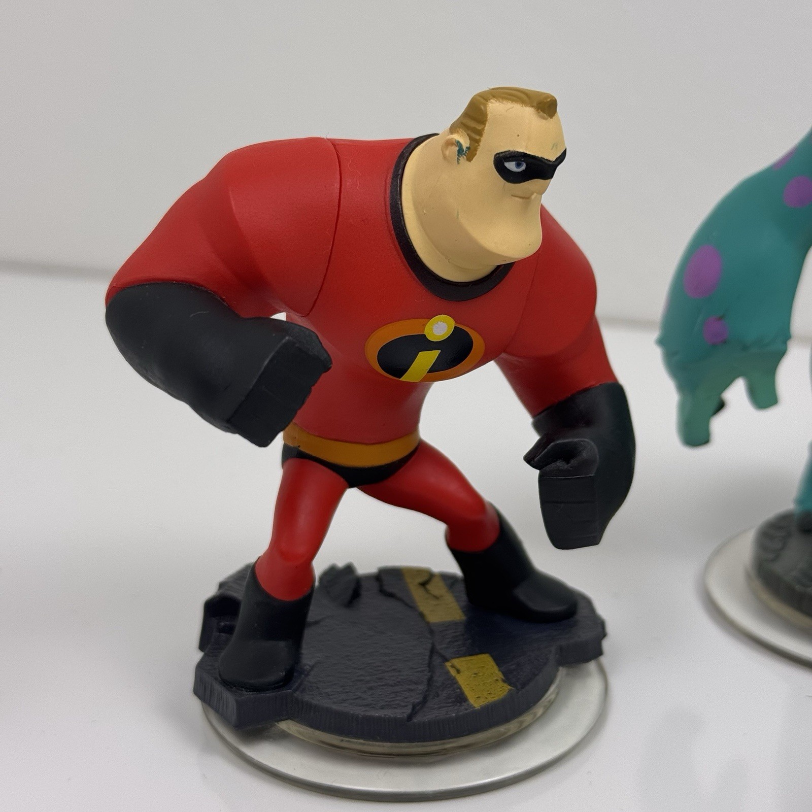 Disney Infinity Mixed Lot Marvel Frozen Pirates Incredibles Video Games & Dock