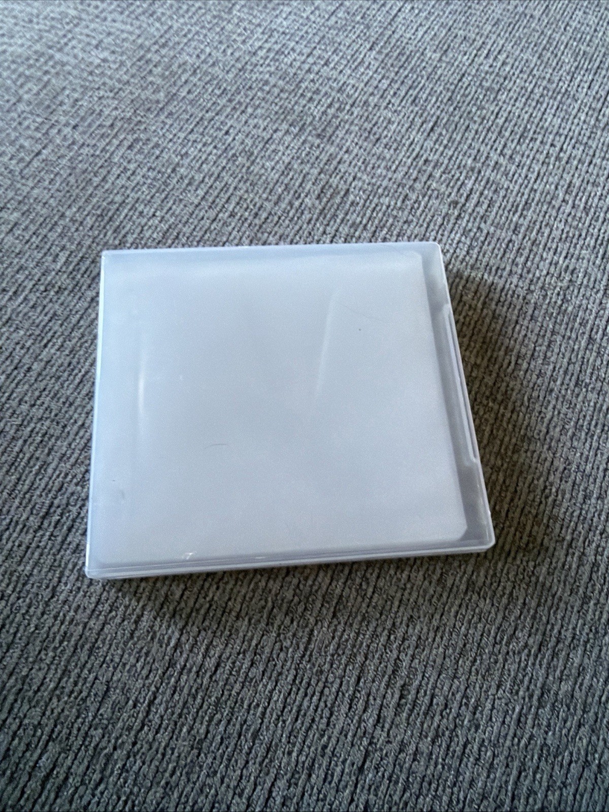 NES Clear Plastic Hard Clamshell Case Unbranded Nintendo Holds 8 CDs