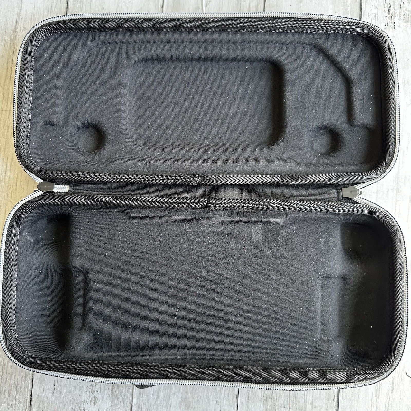 PREOWNED VALVE STEAM DECK ZIP AROUND BLACK CASE