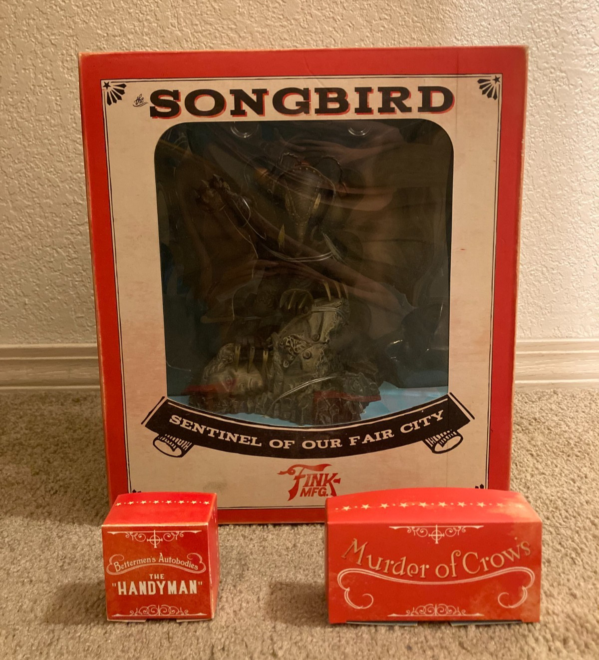 Limited Songbird Edition Bioshock Infinite Songbird Statue + Figurine & Keychain