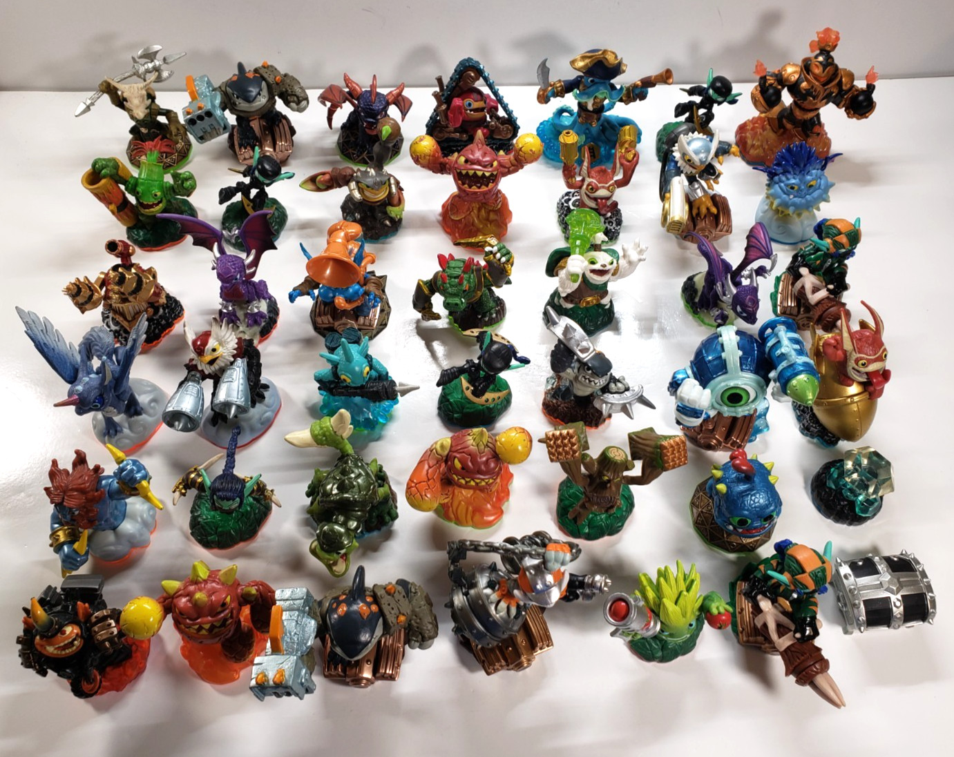 Skylanders Lot of 42 Figures – Superchargers Spyro’s Adventure Giants Swap Force