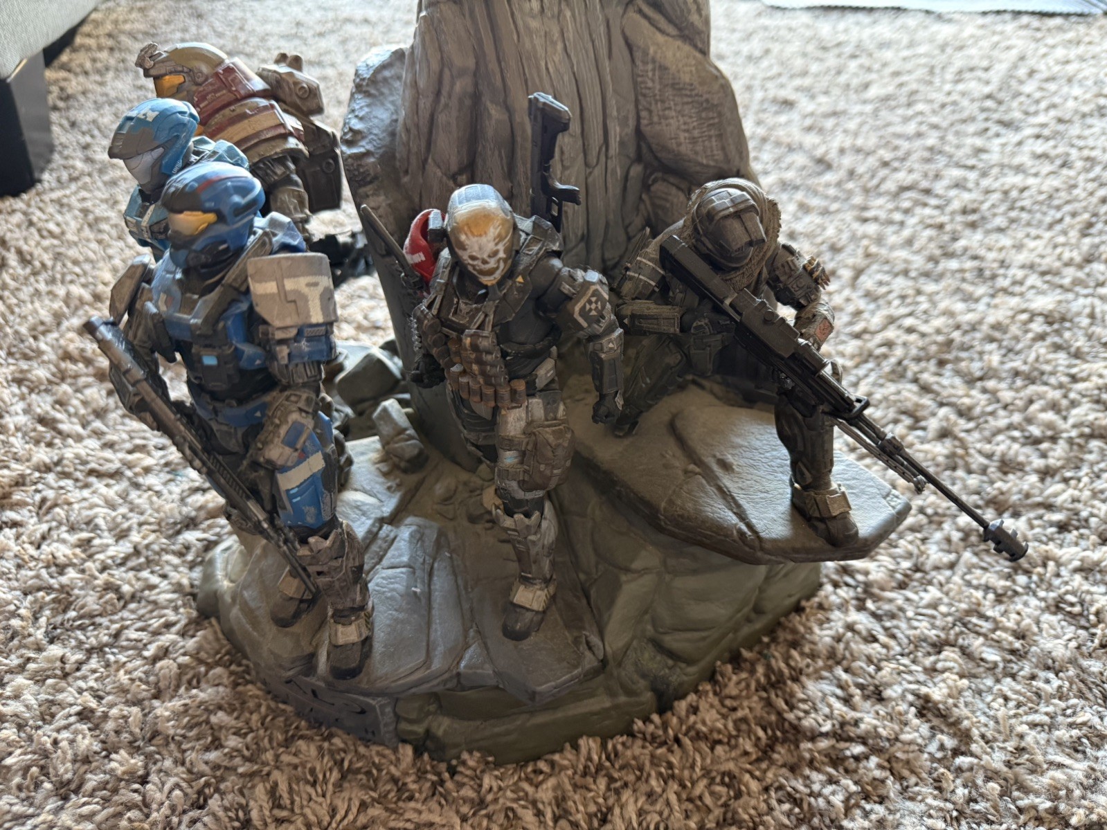 Halo Reach Legendary Edition, Complete Set. All Weapons, Box, Game, and Journal.