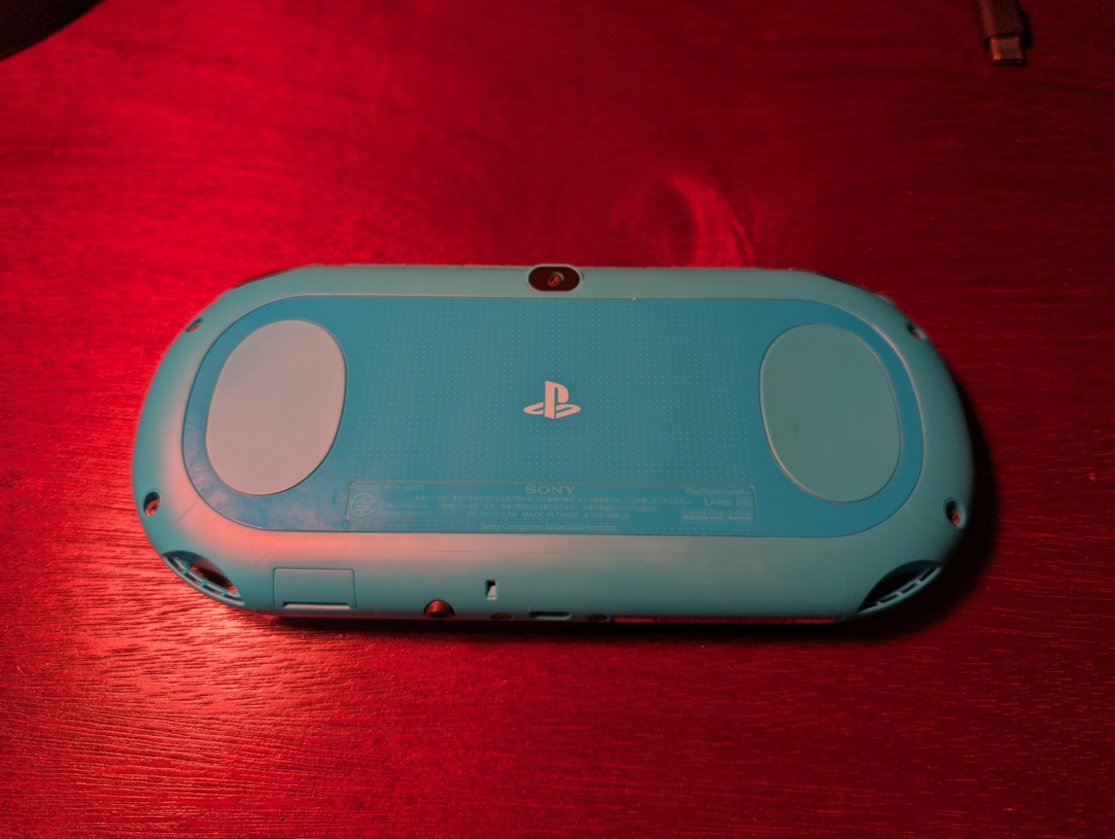 PS Vita 2000 – Aqua Blue