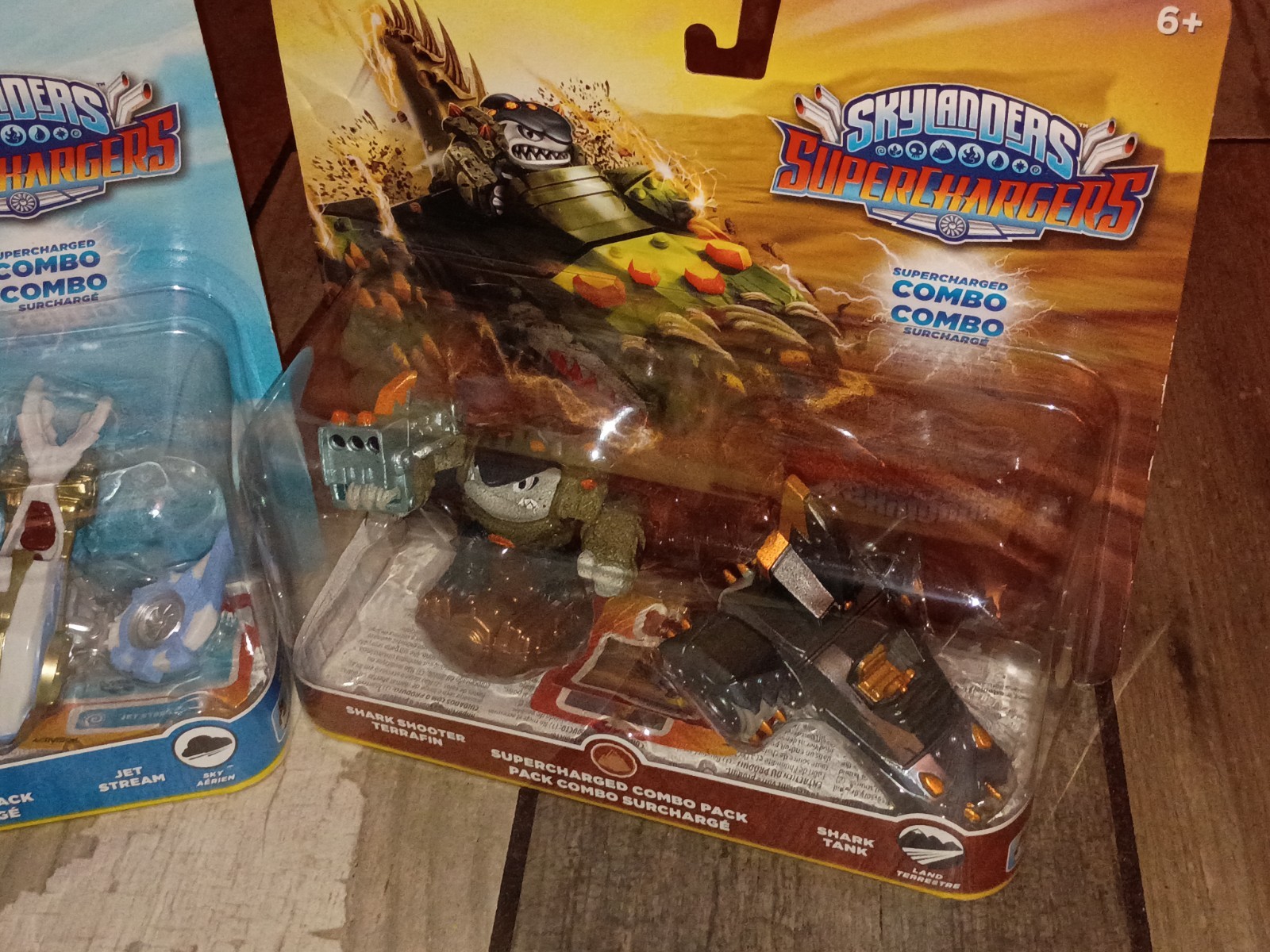 SKYLANDERS Supercharges Combo Pk HURRICANE Jet -Vac AND SHARK Tank FREE SHIPPING