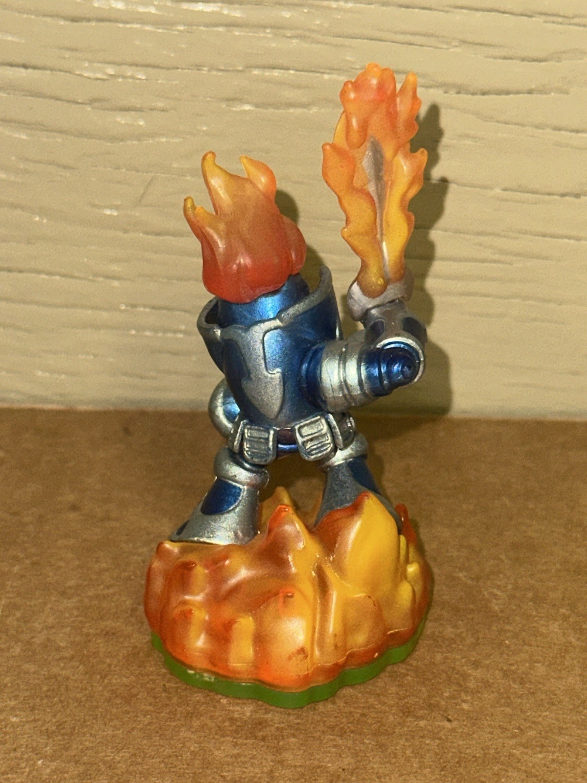 Skylanders Spyro’s Adventure 84181888 Ignitor Video Game Figure Activision 2011