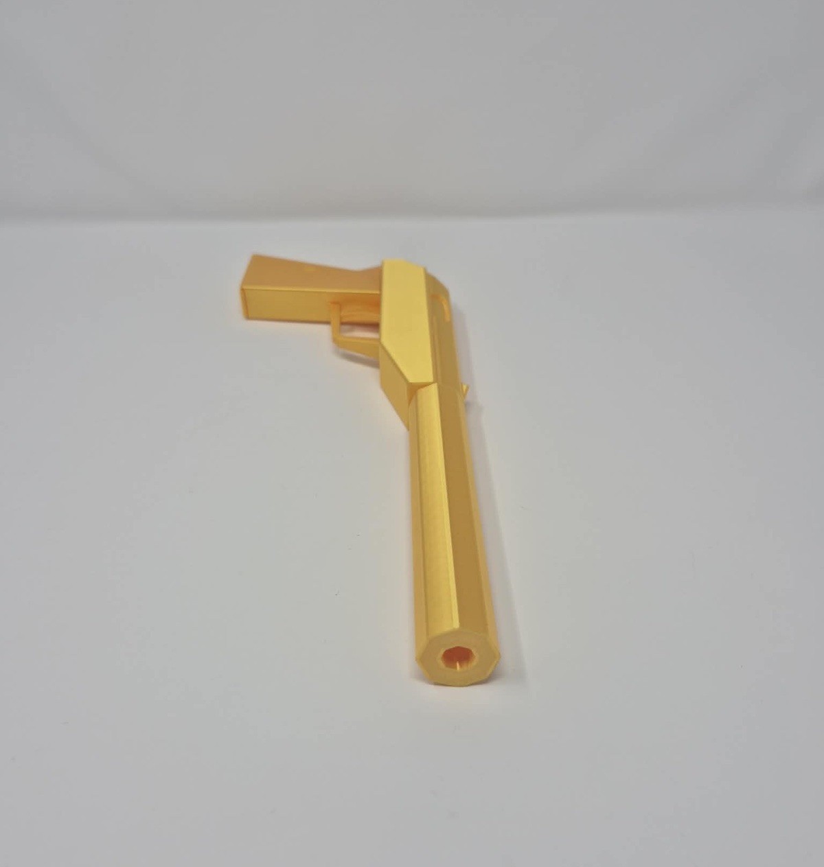 GoldenEye 007 PP7 Golden Gun Replica – Full-Size Nintendo 64 Cosplay Prop