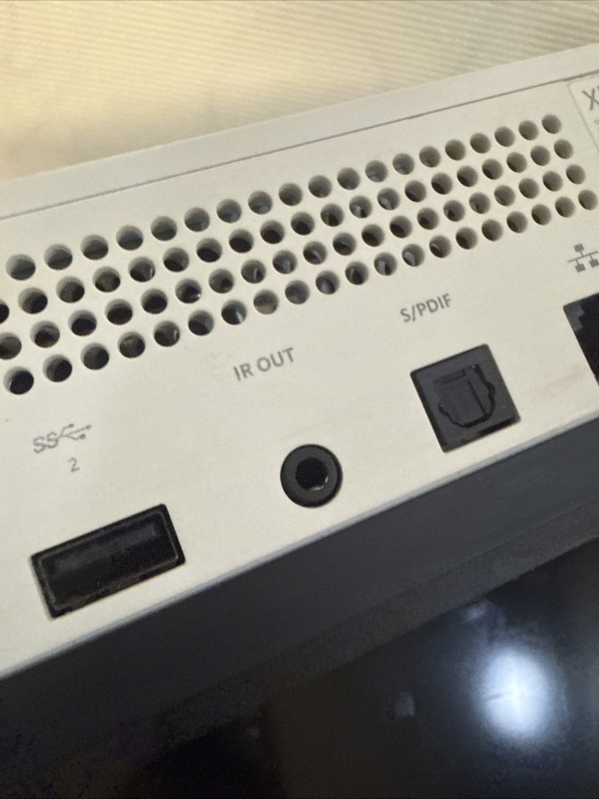 Microsoft Xbox One S Tested – No Power Cord