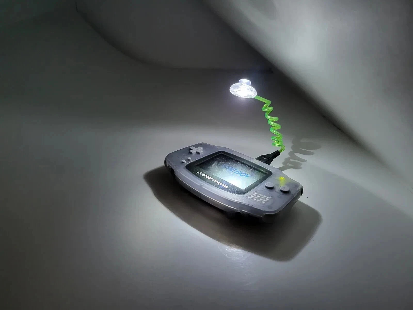NEW Super Bright LED Snake Worm Light for GameBoy Advance No Batteries Required