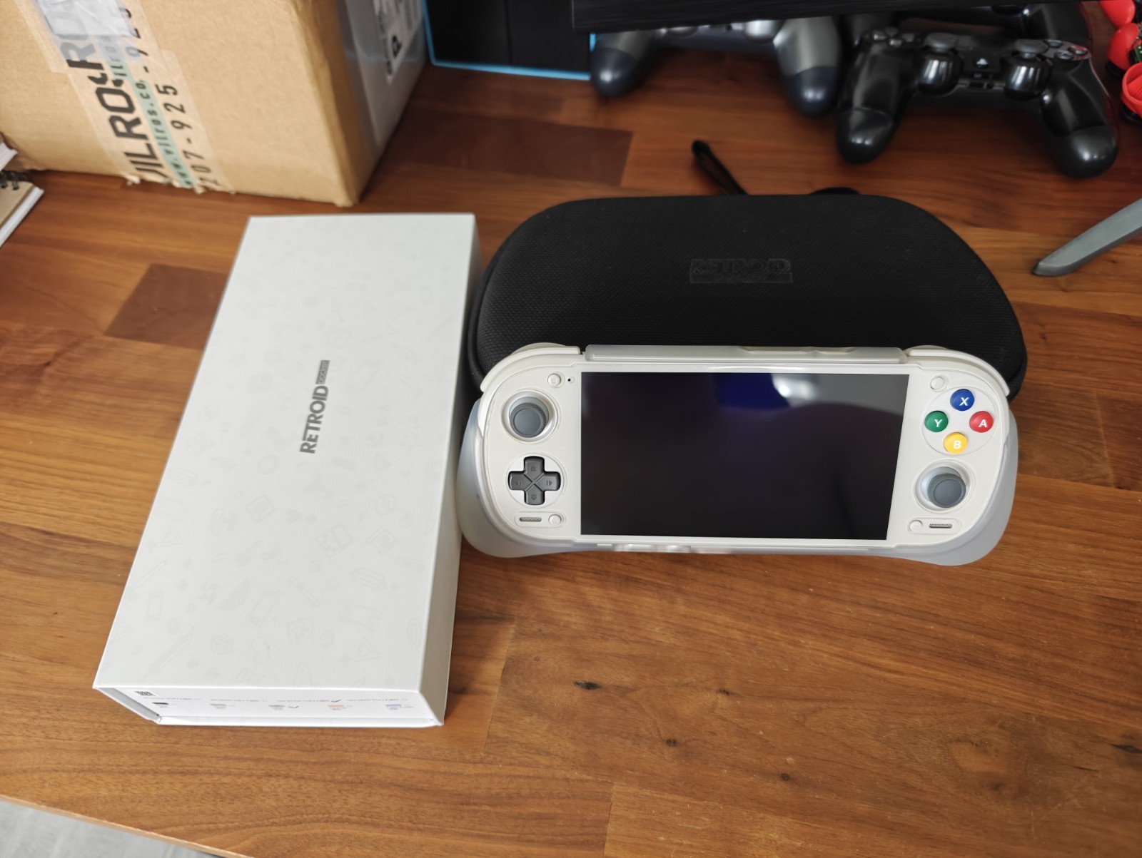 Retroid Pocket 6 – 16Bit | 12gb Ram/256gb storage |OEM Grip&Case, +256gb SD card