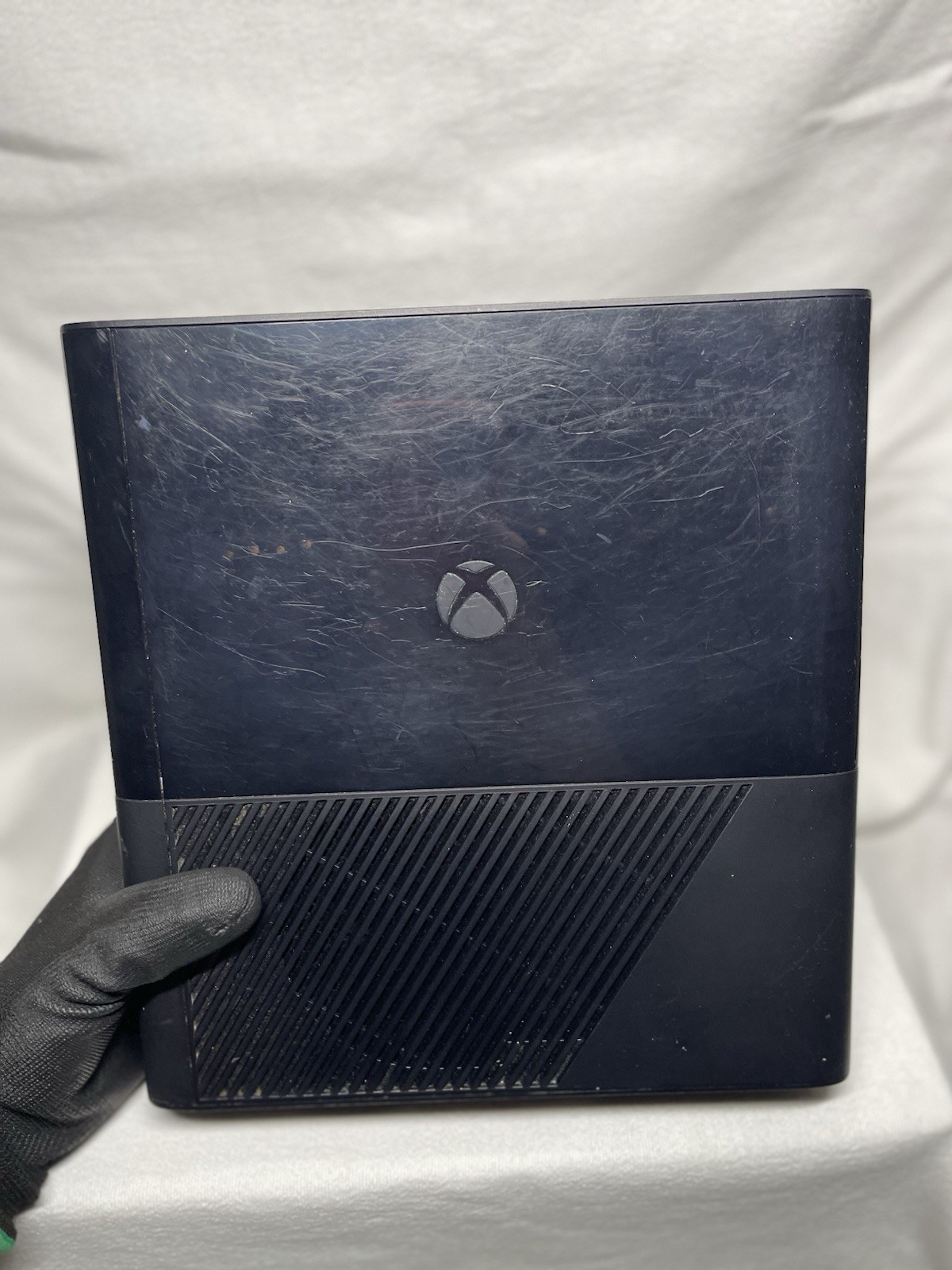 Xbox 360 E Console Model 1538 Console Only for Parts or Repair *Not Tested*