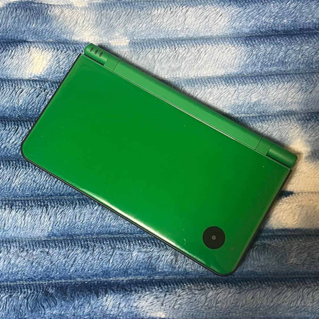 Nintendo DSi LL Console Handheld System Headphone Jack Wi-Fi Capability Green JP
