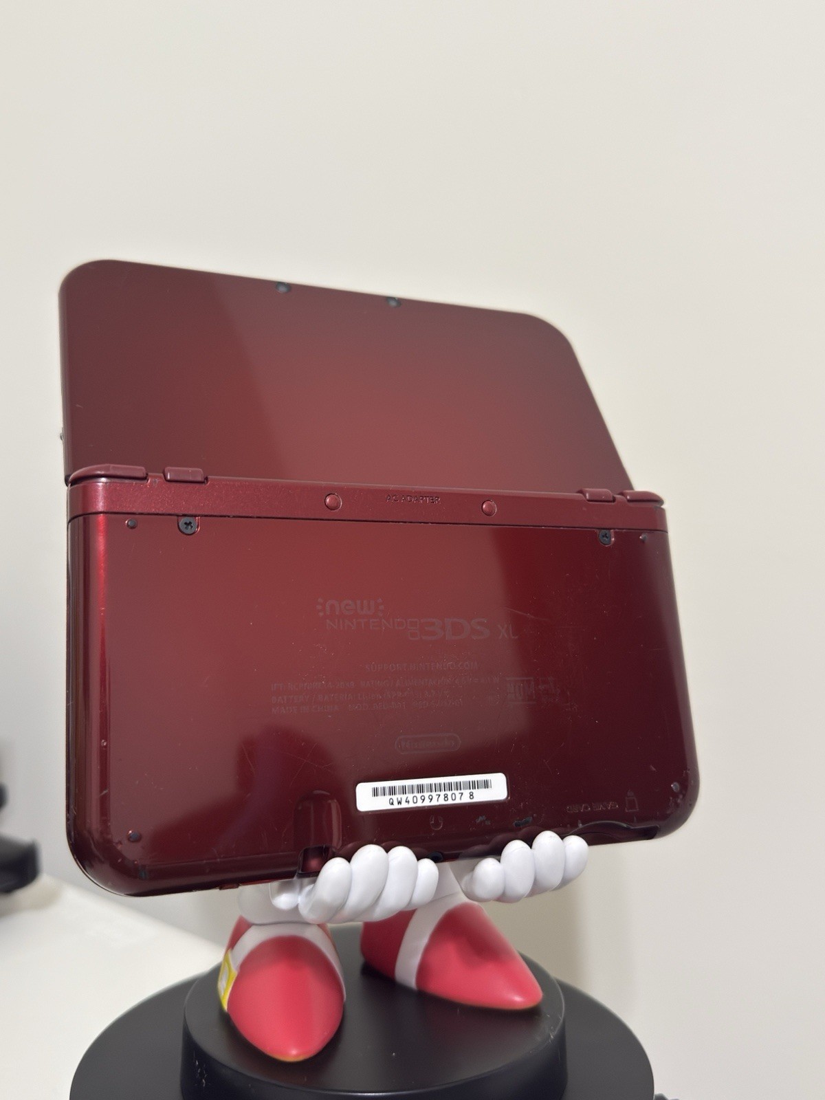 Nintendo New 3DS XL Red Handheld System NTSC-U/C (US/Canada)