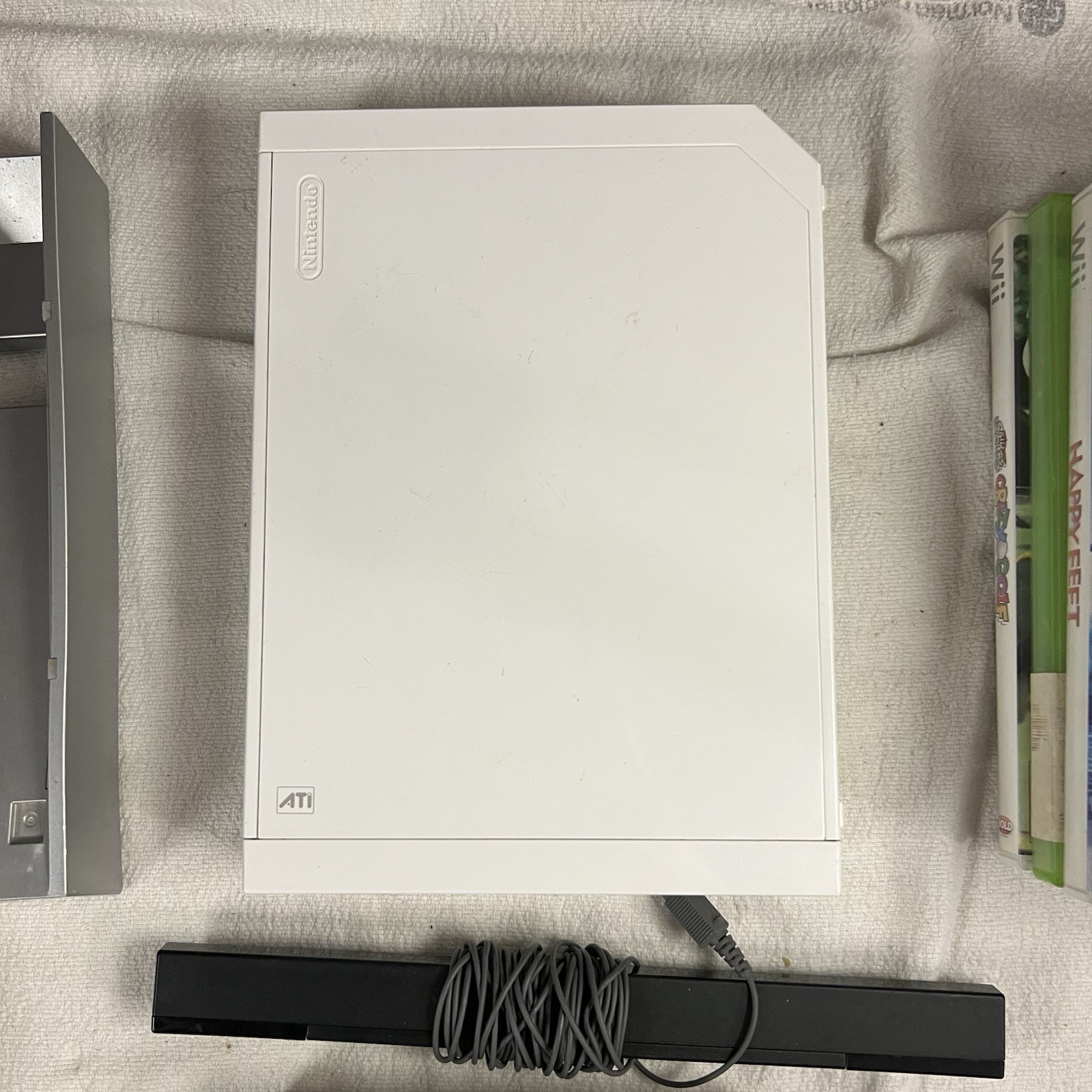 Nintendo Wii RVL-101 512 MB Home Console Bundle 6 Games