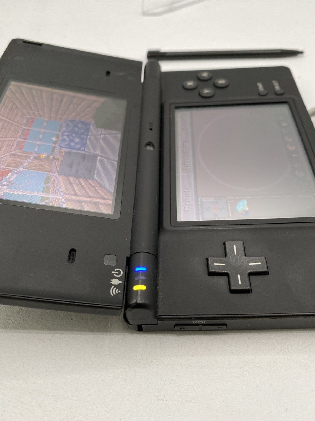 Nintendo DSi Black Console Bundle w/ Charger & 16GB SD Card