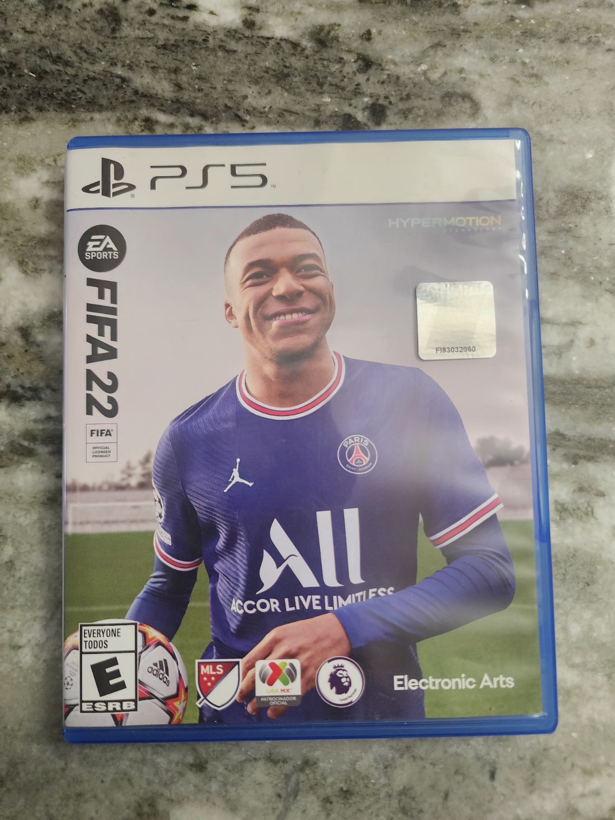 PS5 Fifa 22, PS4 Call Of Duty Warzone Gilded Age III, PS4 Call Of Duty Black Ops