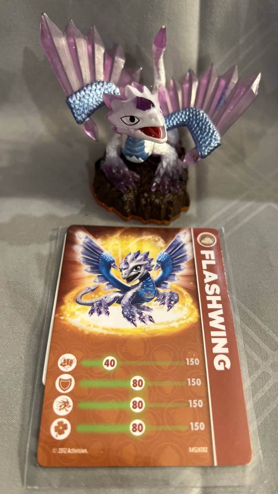 Skylanders Giants FLASHWING Earth Element Figure With Card