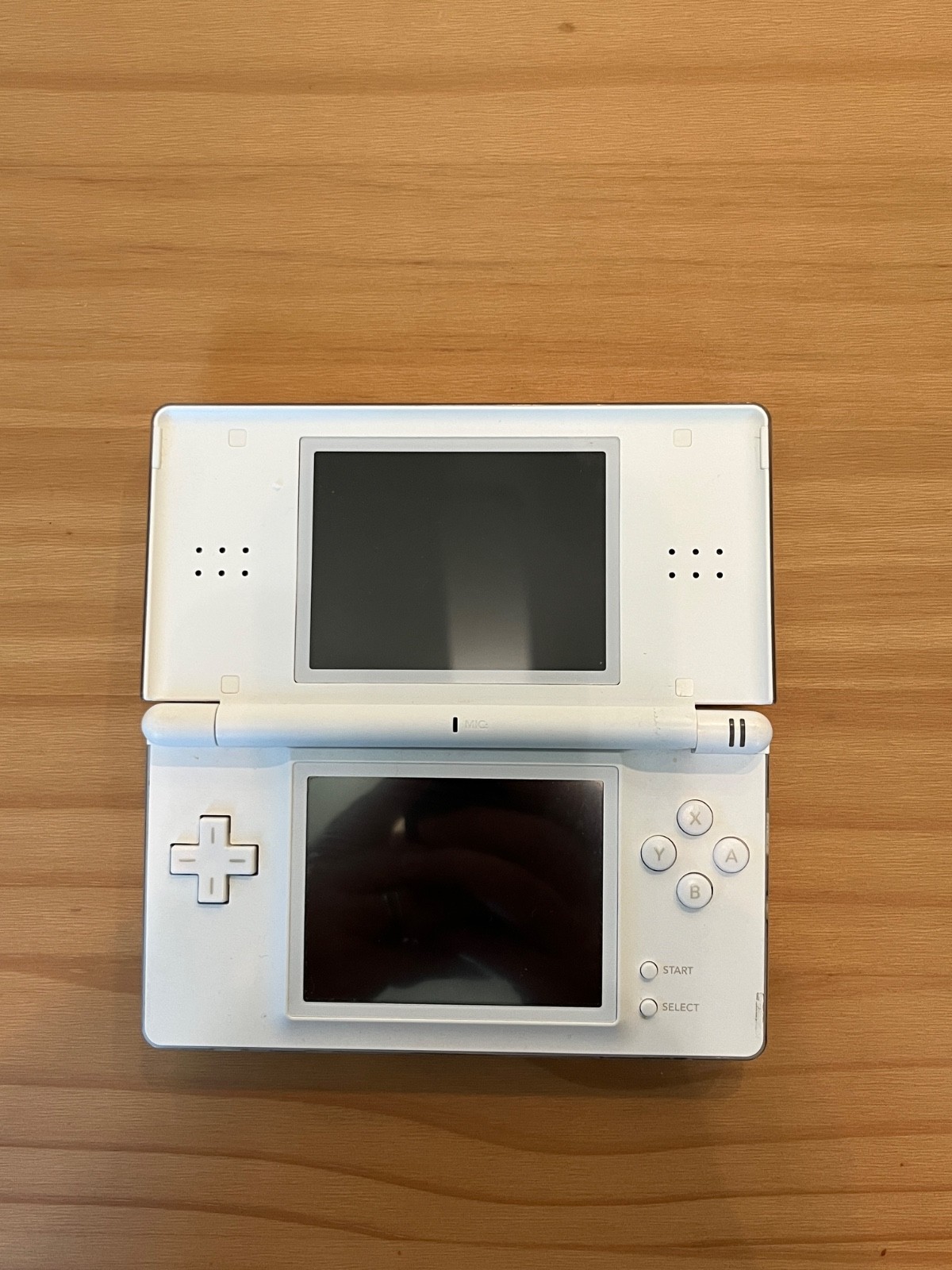 Nintendo DS Lite (USG-001) Handheld – White with Charger Game Stylus *Read*