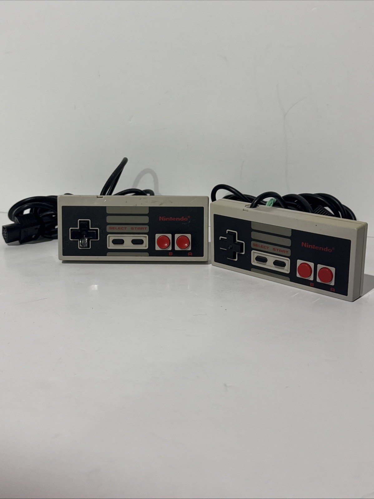 NES Nintendo Action Set – Controllers Zapper Cords Super Mario Duck Hunt Game