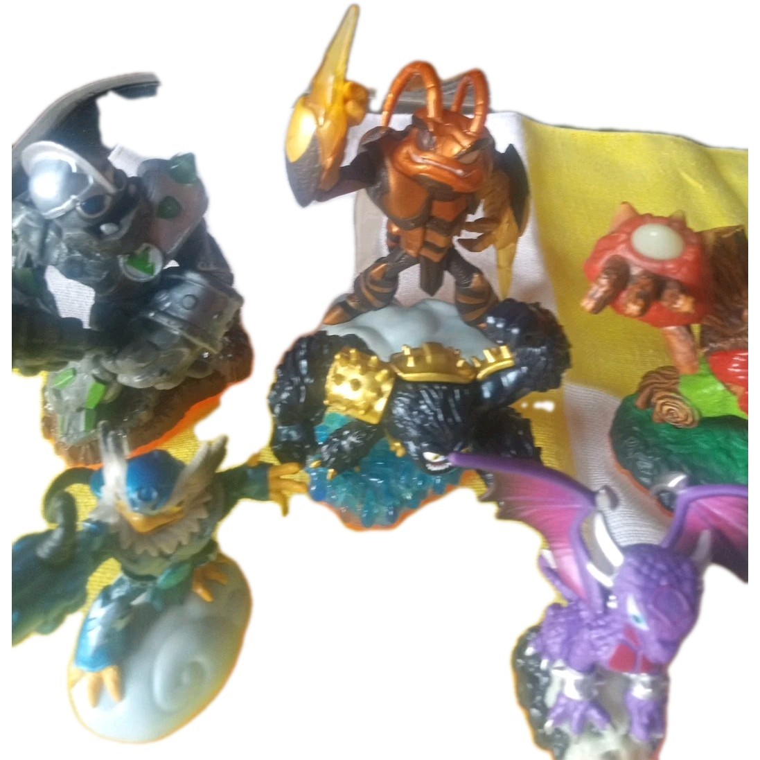 Skylanders 2012 Giants 6 Bundle: (orange base)Spyro, Crusher ,Stump Basher