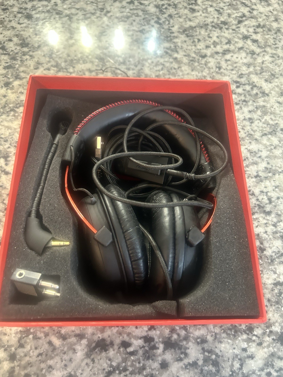 HyperX Cloud II – Gaming Headset, Detachable Microphone, Works with PC, PS5, PS4
