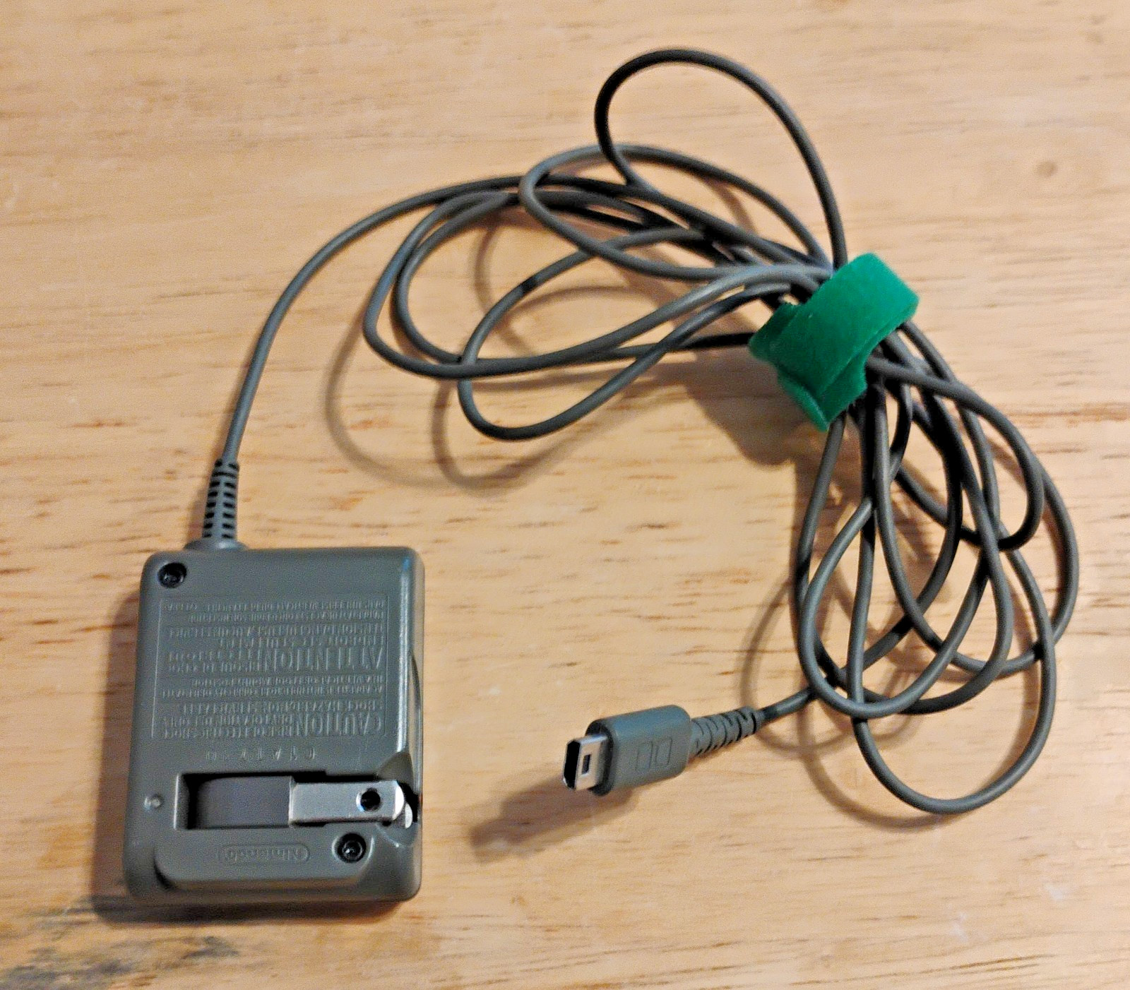 Genuine OEM Nintendo DS Lite Wall Power Adapter Charger USG-002 5.2V 450mA