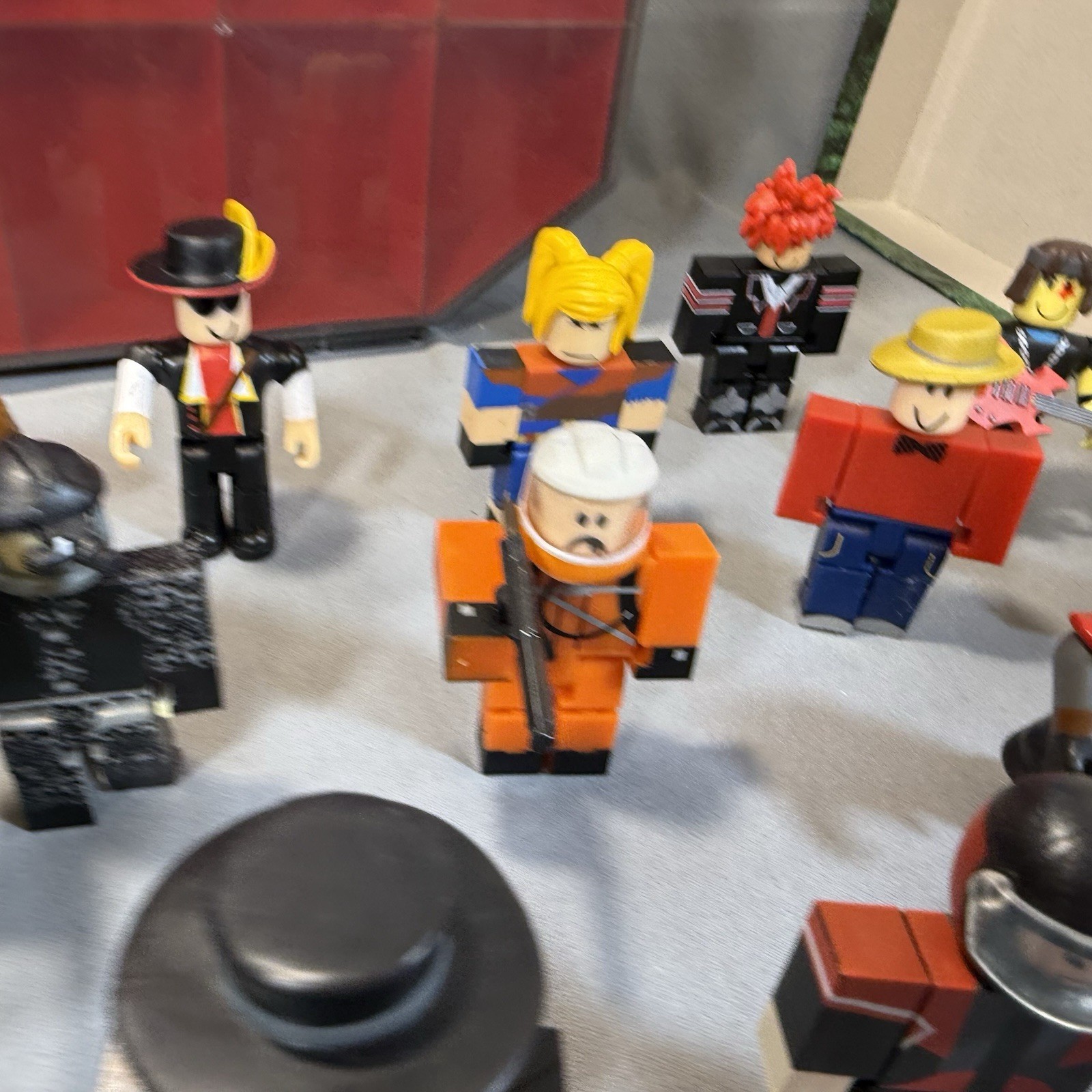 Roblox Lot of 38 Figurine/Figures, Weapons, Took Kit Case Toys Accessories OG