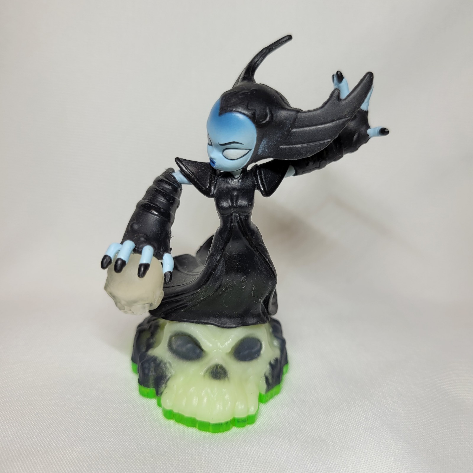Skylanders Spyro’s Adventure HEX Figure+Trading Card,Stickers +Web Code