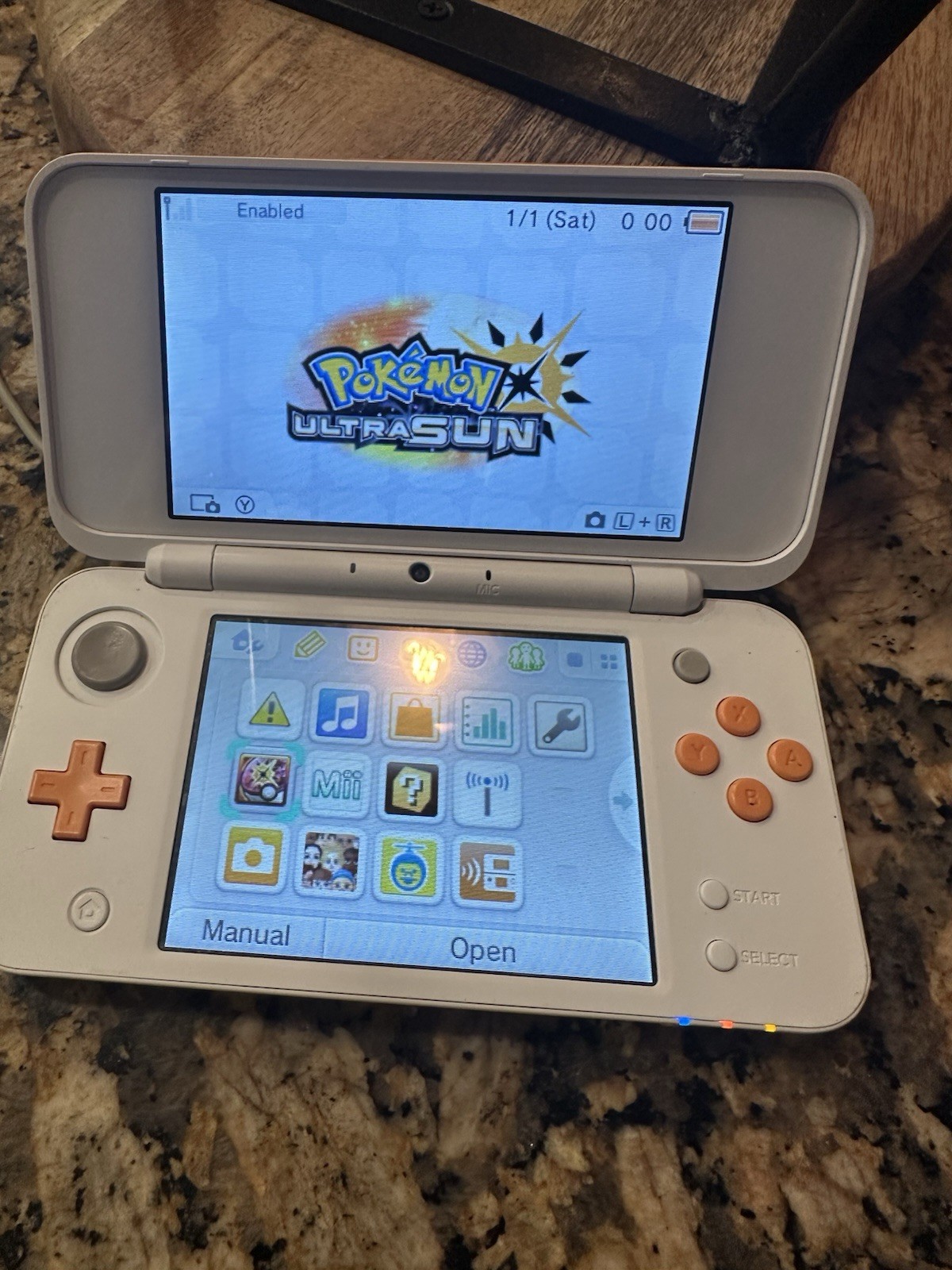 Nintendo 2DS XL Console White & Orange w/ Games (USA Seller) Tested