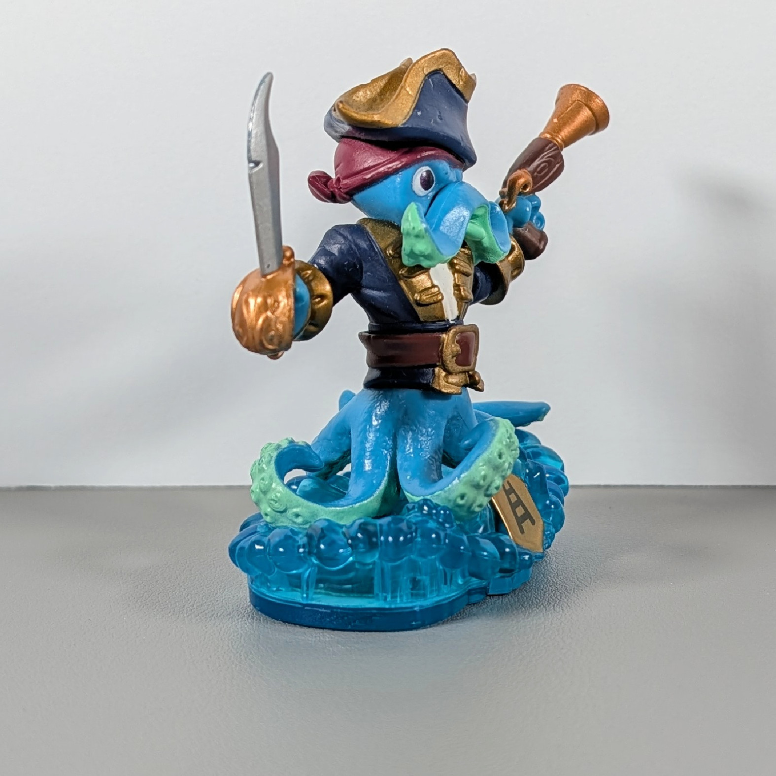 Skylanders Swap Force Figure – Wash Buckler (Blue Base)