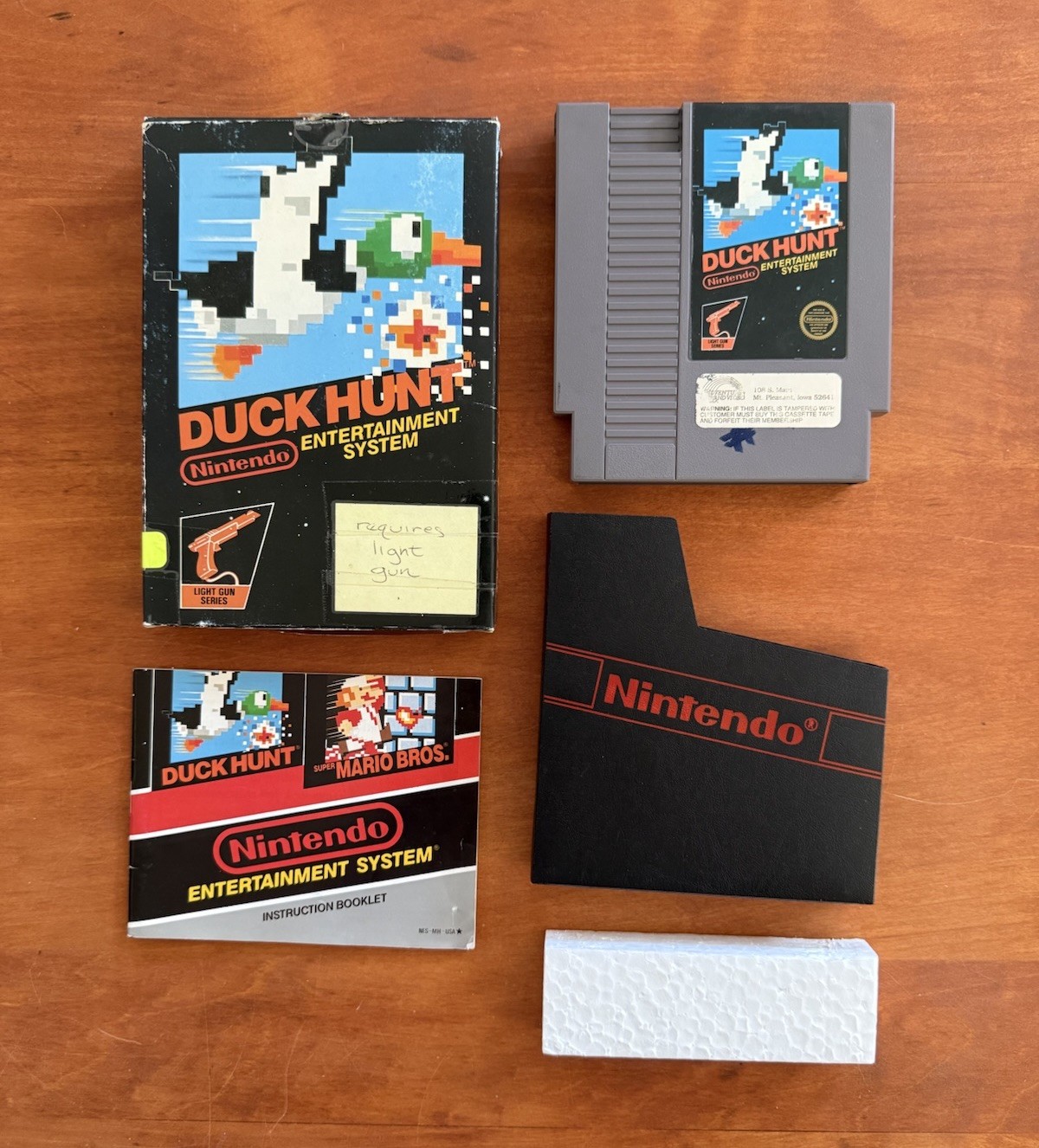 Duck Hunt (Nintendo NES) Matte Sticker Hangtab 1st Print 1985 Authentic