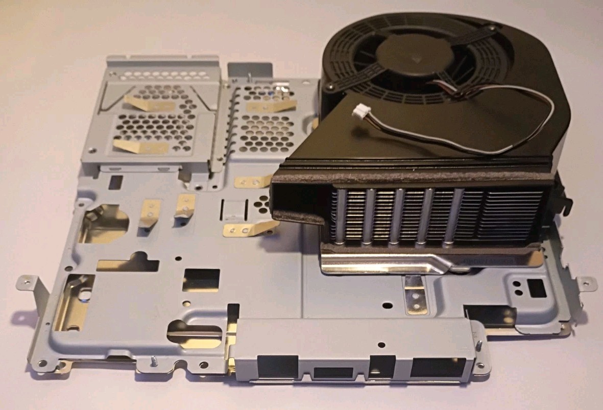 Sony PlayStation 3 – Slim IO Shield w/ Fan & Heat Sink Assembly For CECH-2001A/B