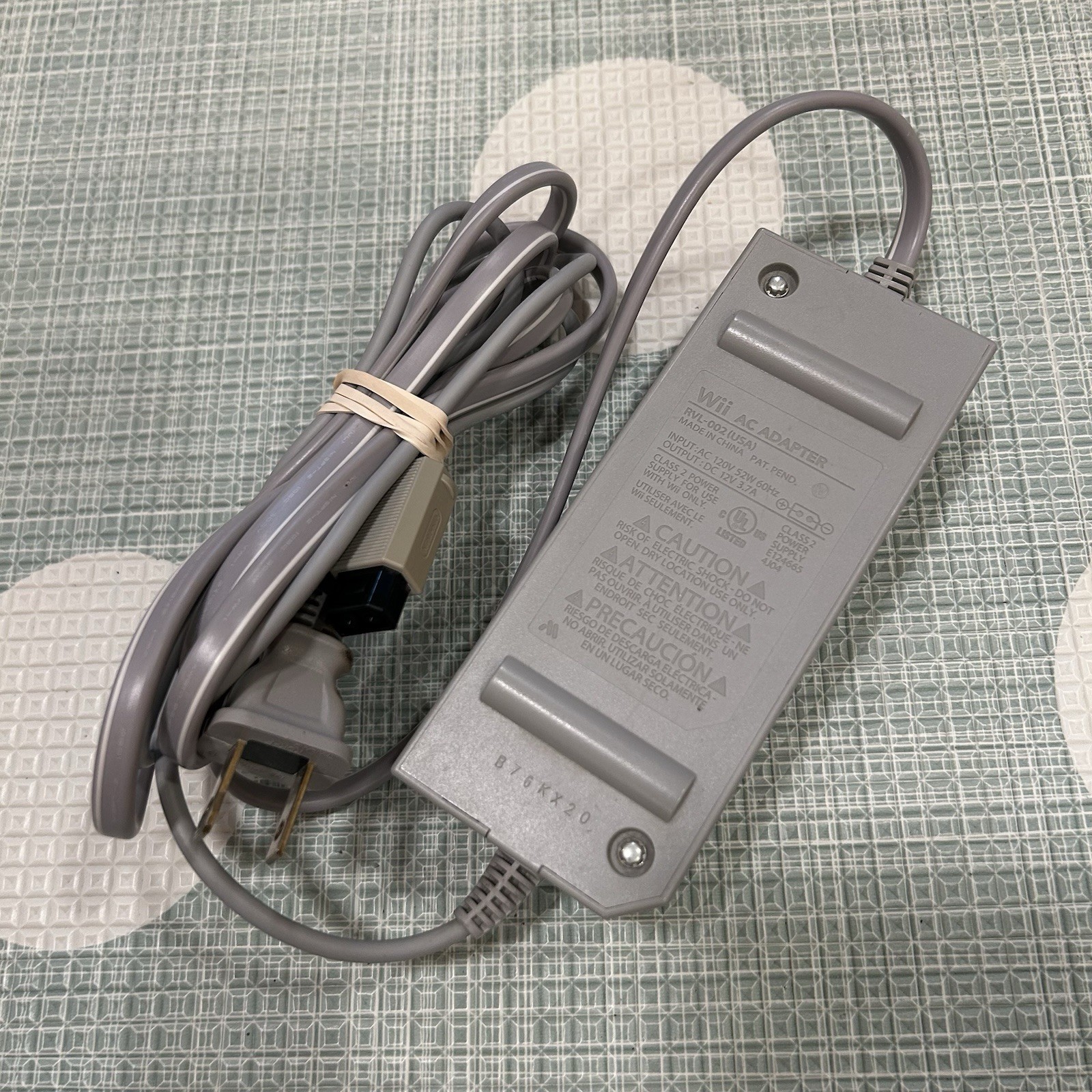 Nintendo Wii OEM Cord Bundle – AC Adapter + AV Cable + Black Sensor Bar TESTED