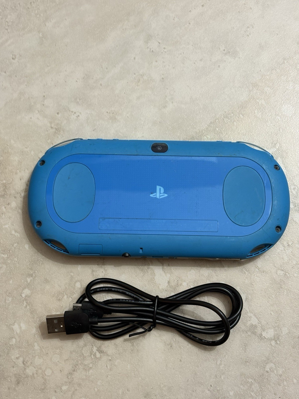 Sony PS Vita 2000 Slim PCH-2000 – Aqua Blue *GREAT* + Charger