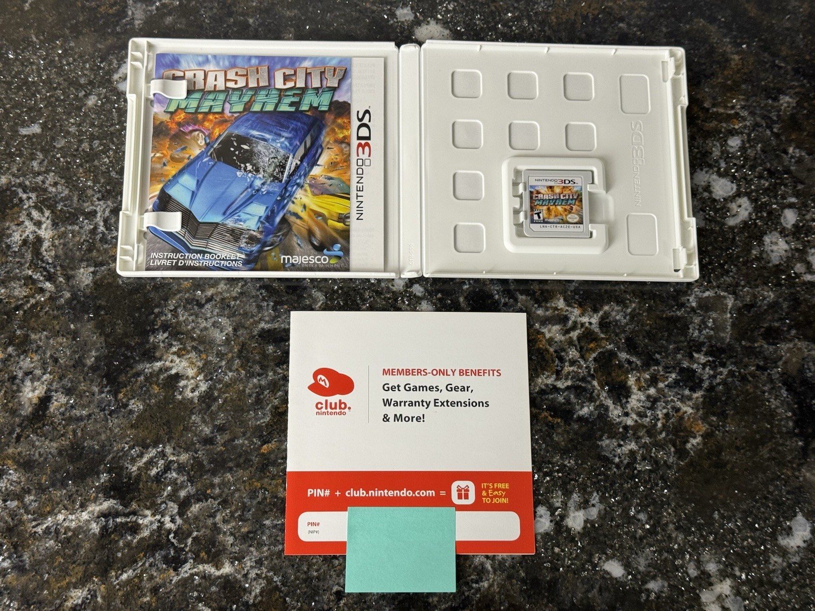 Crash City Mayhem (Nintendo 3DS, 2013) COMPLETE CIB NICE!!
