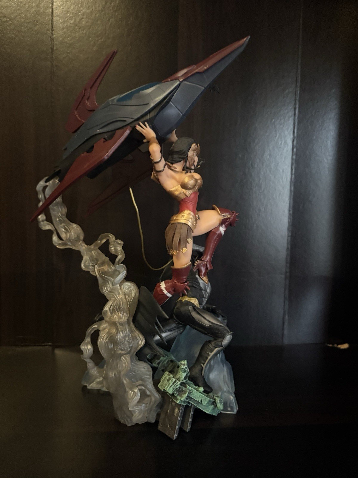 Injustice: Gods Among Us Collector’s Edition PS3 2013 Batman Wonder Woman Statue