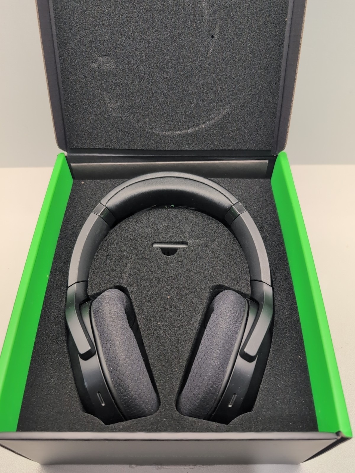 Razer Barracuda Wireless Multi-Platform Gaming & Mobile Headset With Box #2