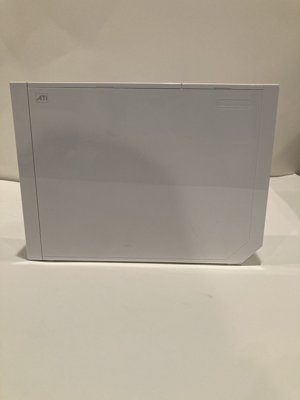 Nintendo Wii RVL-001(USA) White Console Wi-Fi w/ Sensor Bar, AC & AV Cable